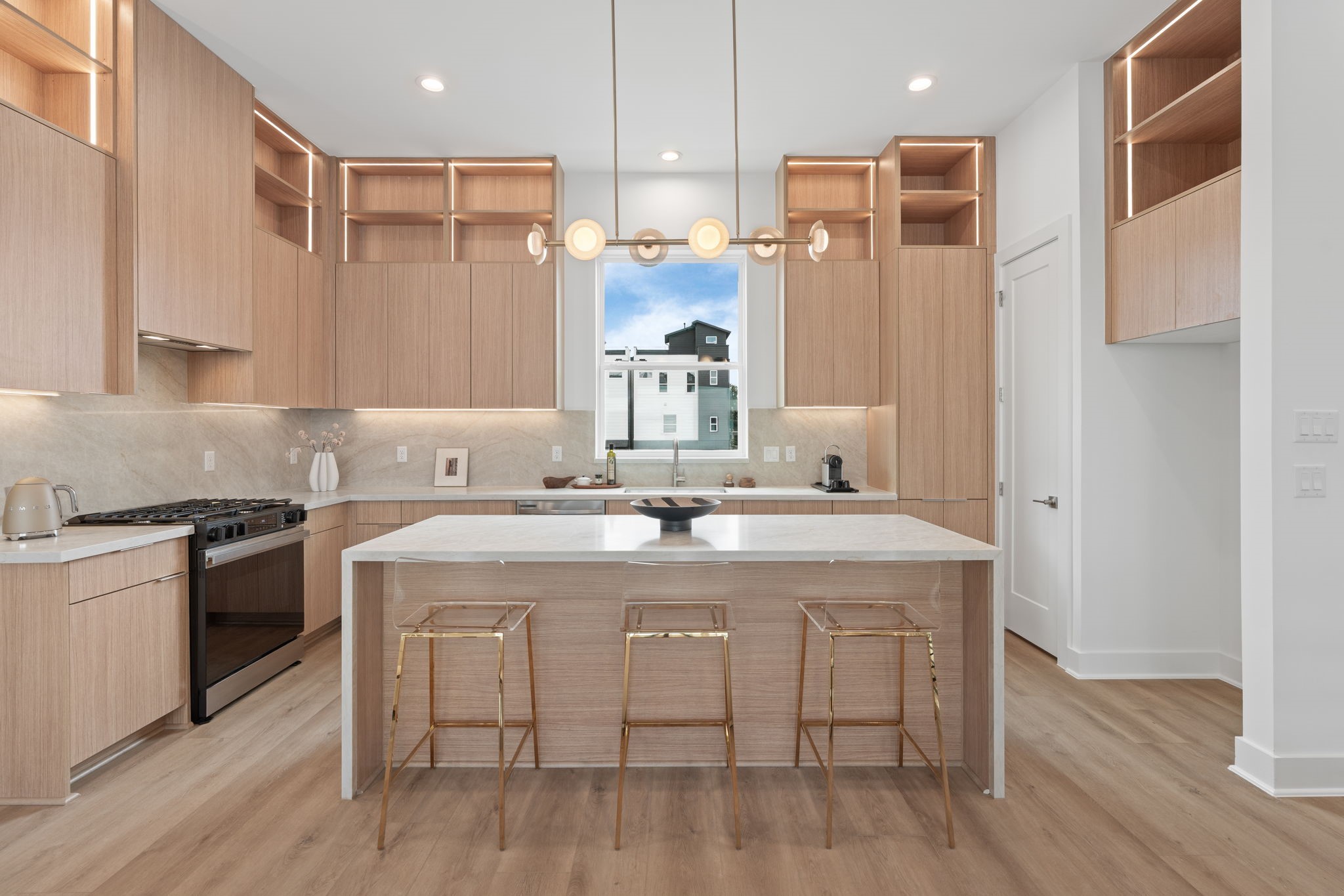 1115 Ennis Street Property Photo 1