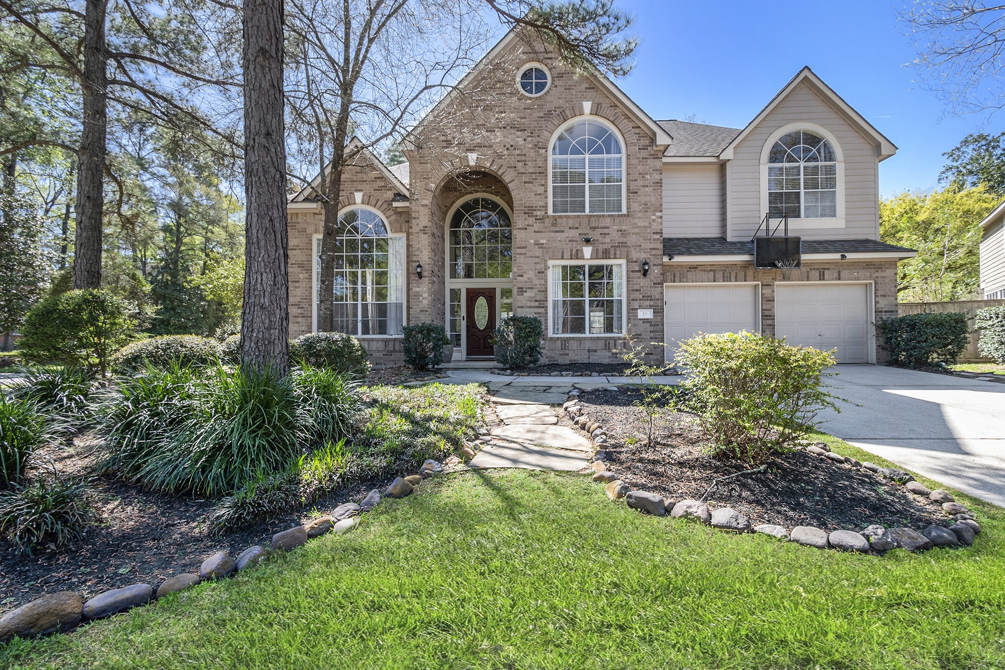 15 Larks Aire Place Property Photo 1