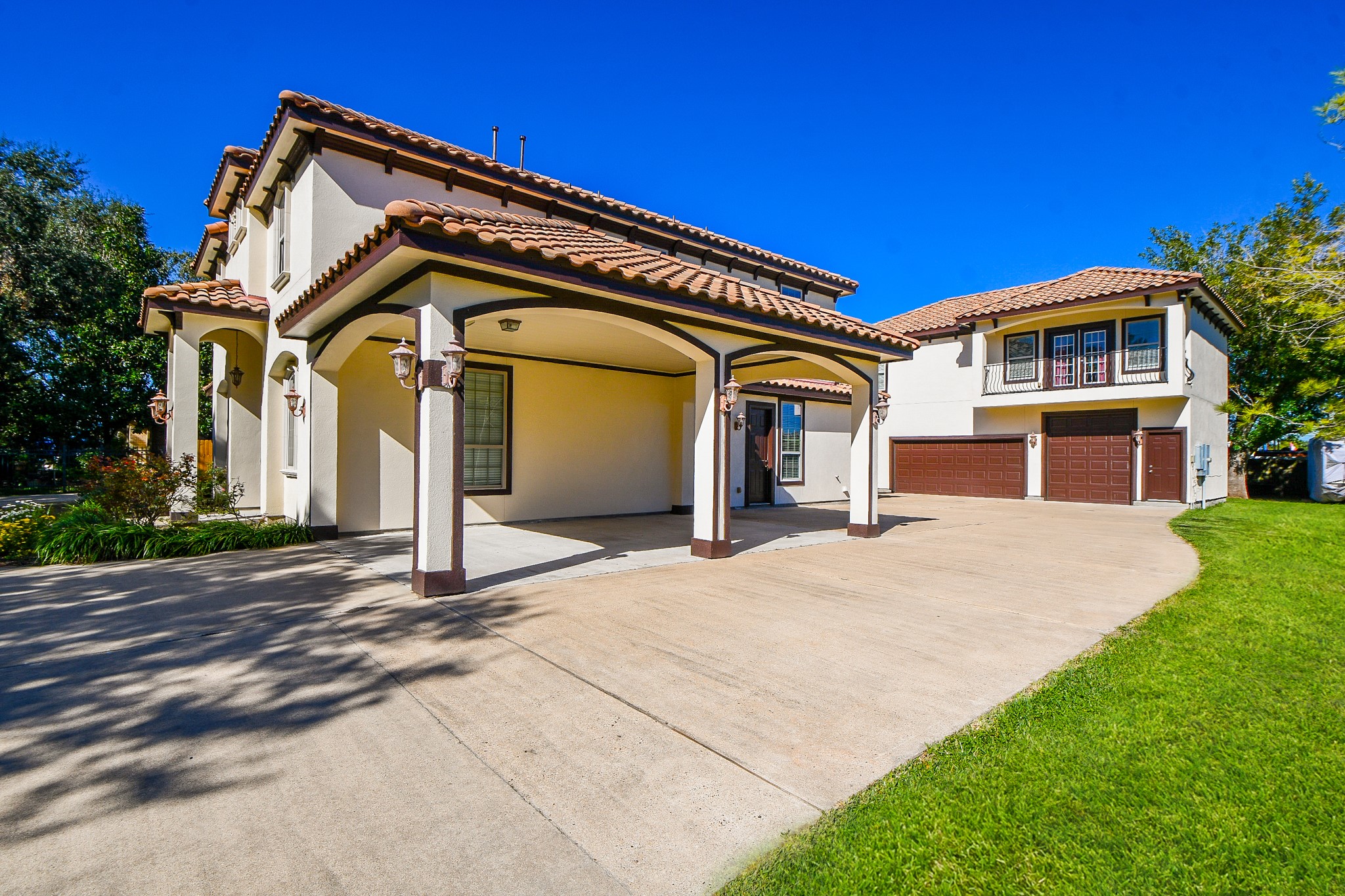 11106 Lewis Drive Property Photo 1