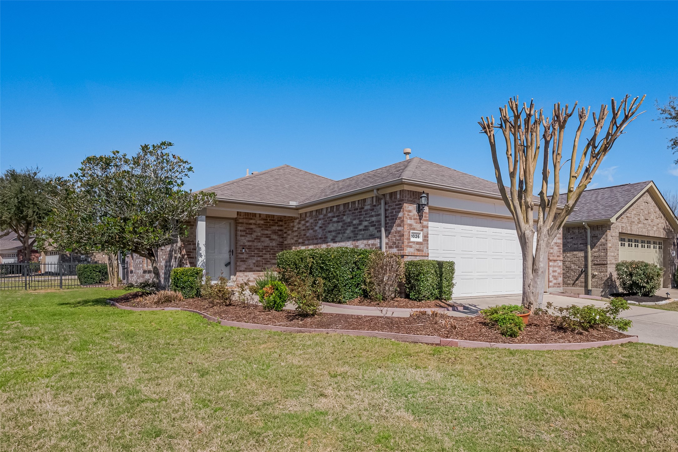 1026 Oleander Way Property Photo 1