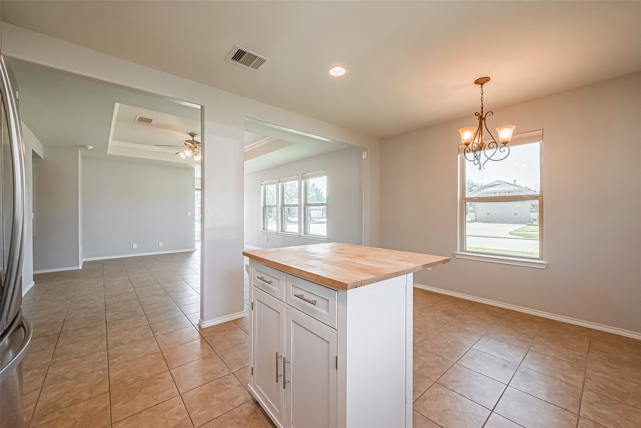 1026 Oleander Way Property Photo 15