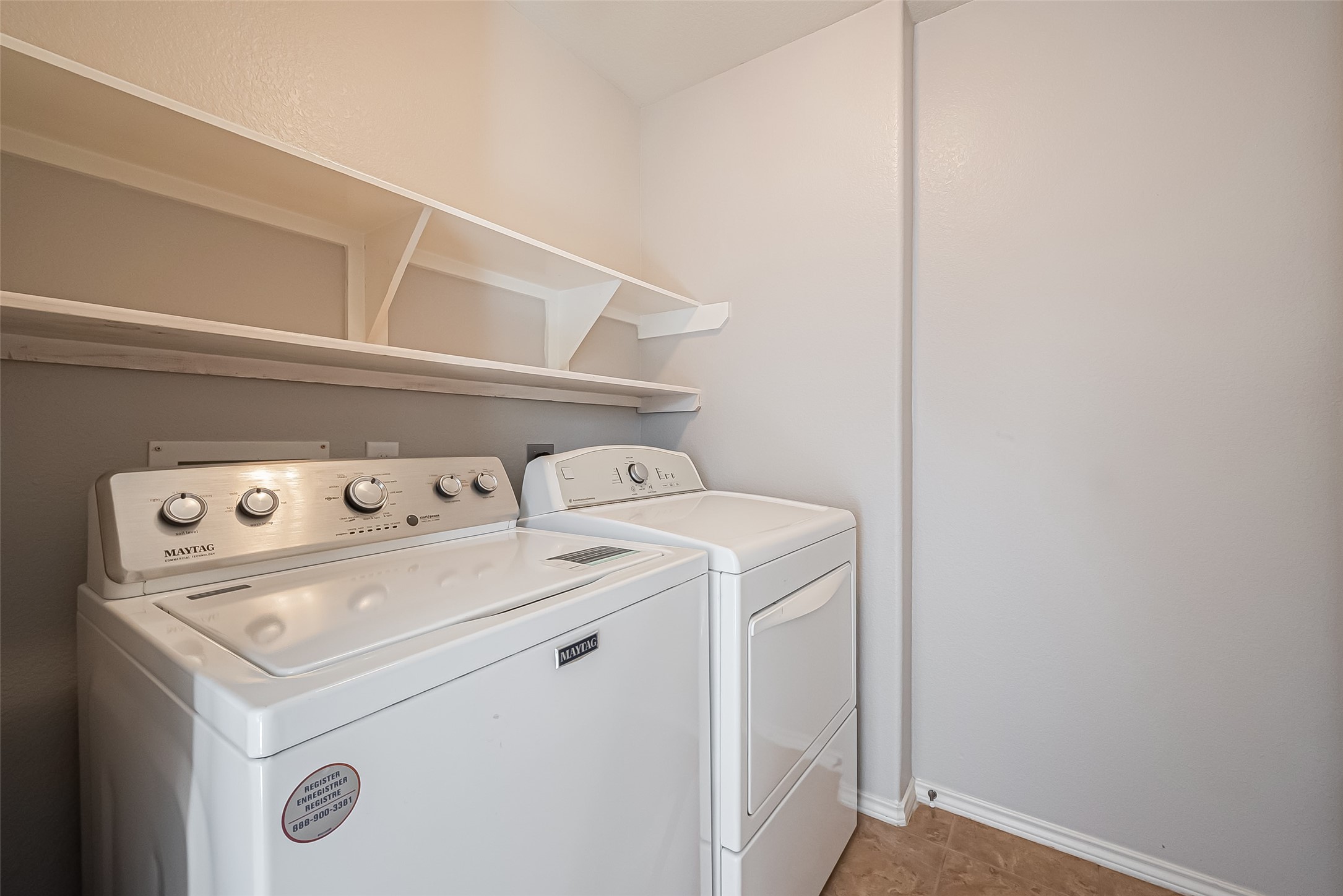 1026 Oleander Way Property Photo 20
