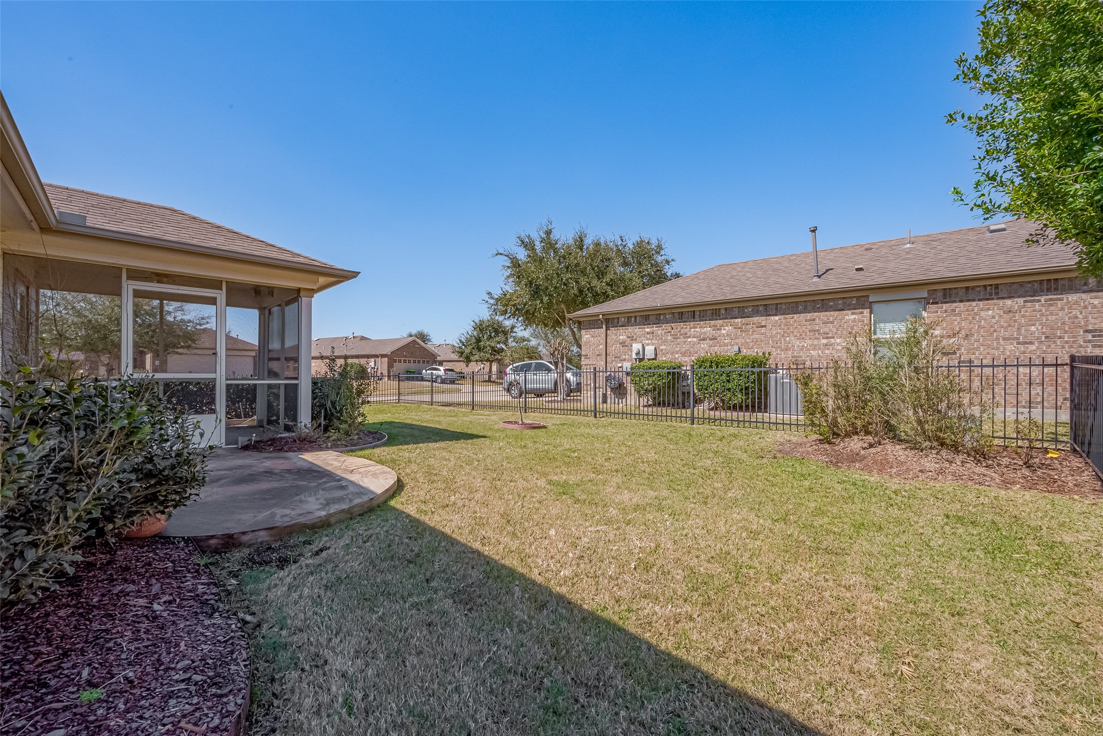 1026 Oleander Way Property Photo 33