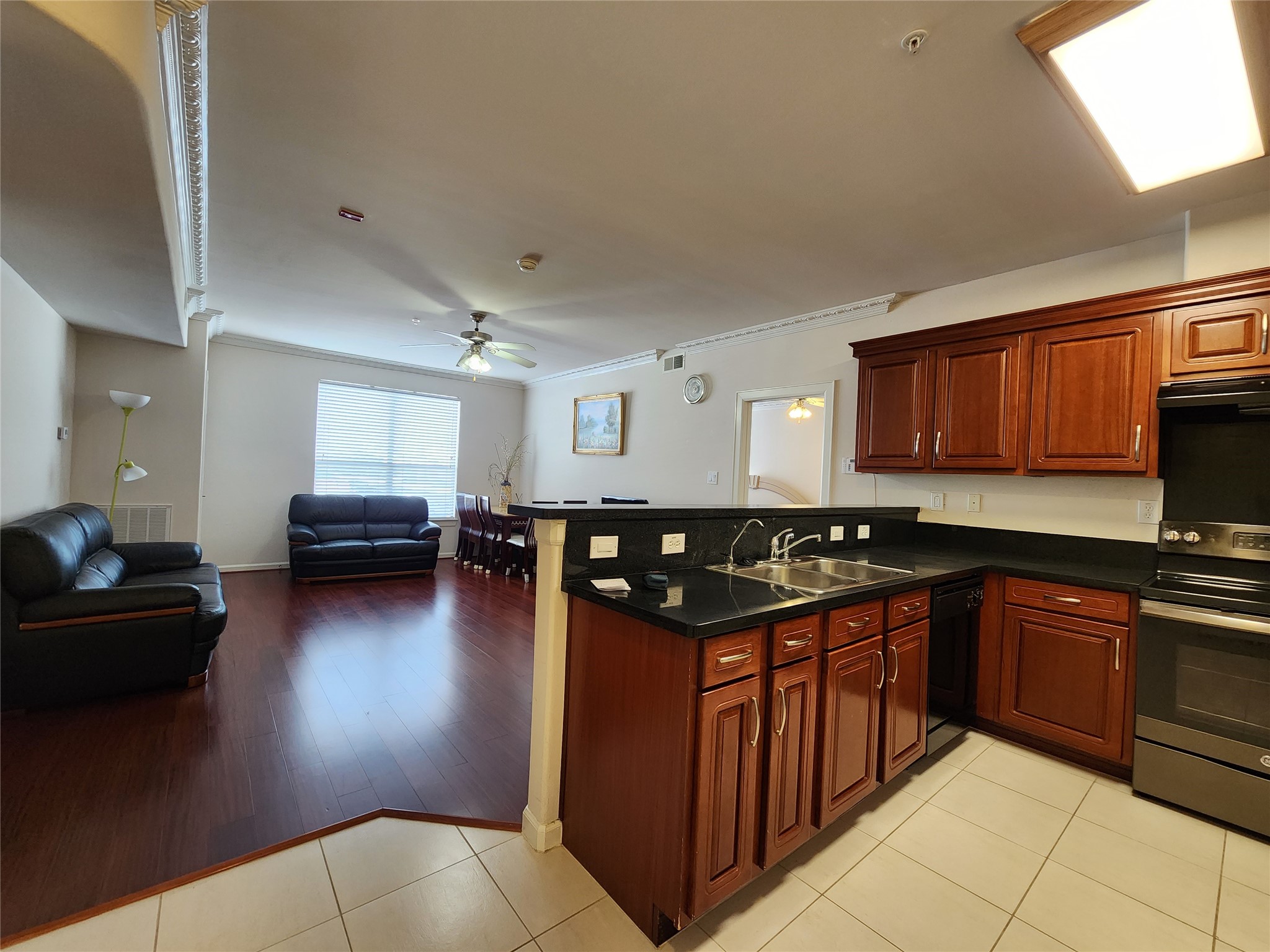 6655 W Sam Houston Parkway S 2f Property Photo 7
