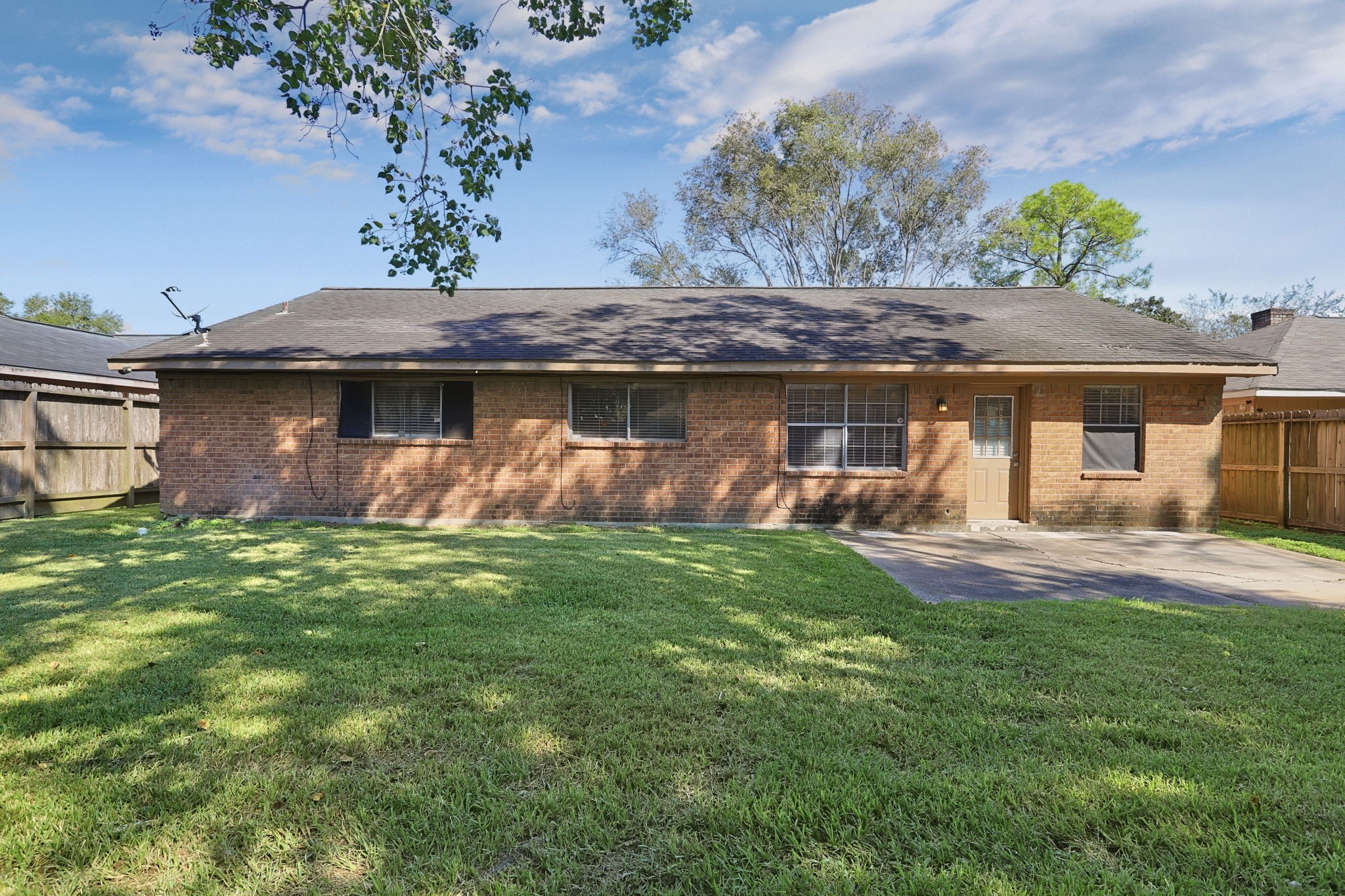 6719 Indian Falls Drive Property Photo 2