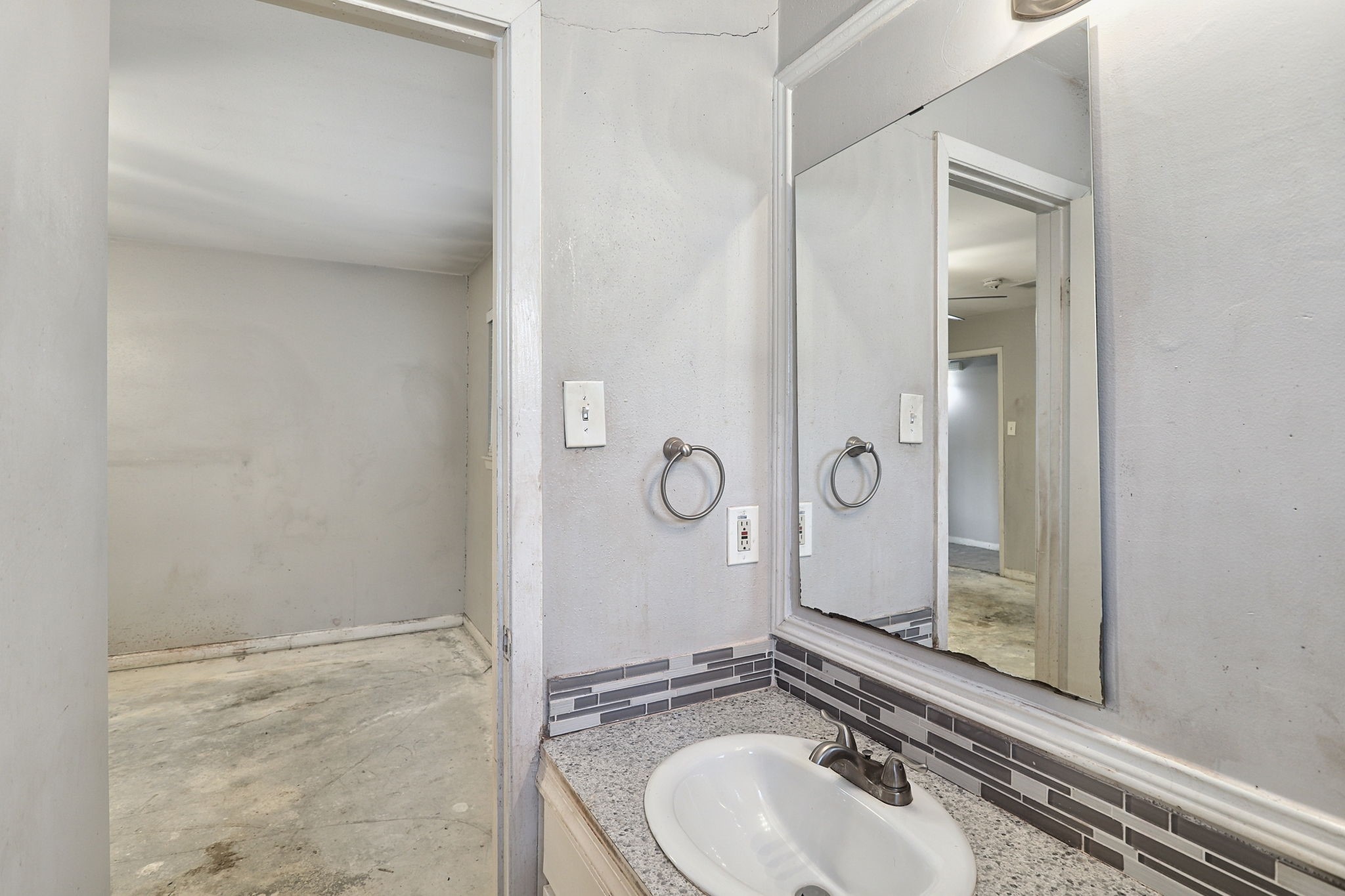 6719 Indian Falls Drive Property Photo 40