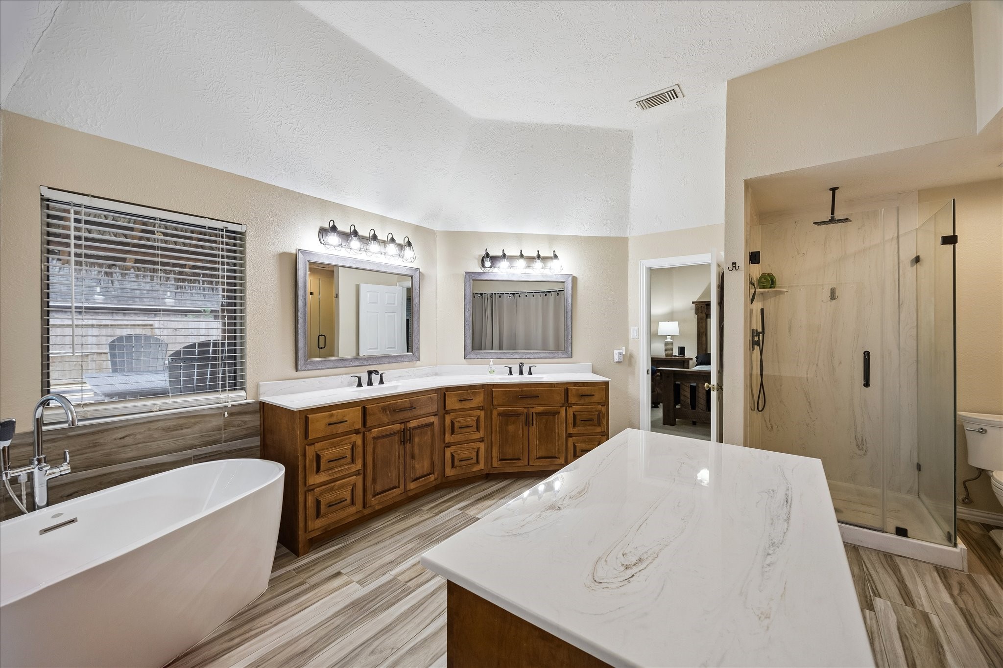 2915 Tower Bridge Court Property Photo 7