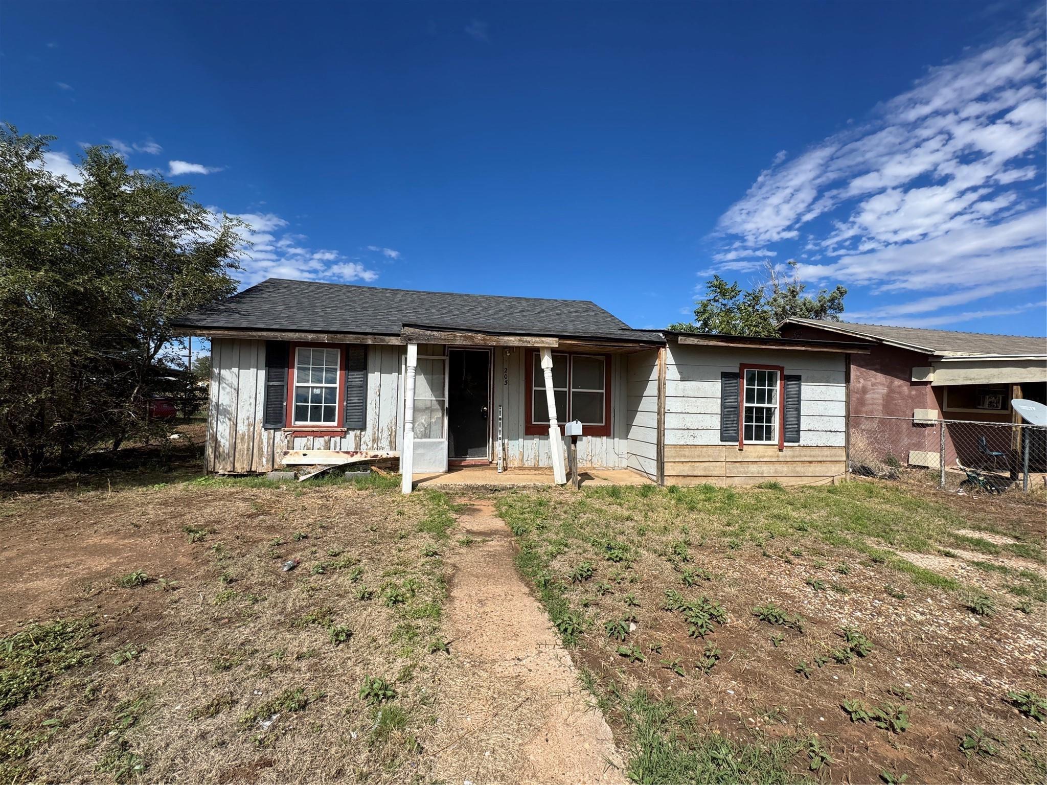 203 Pecan Street, Levelland Tx 79336 Property Photo 1