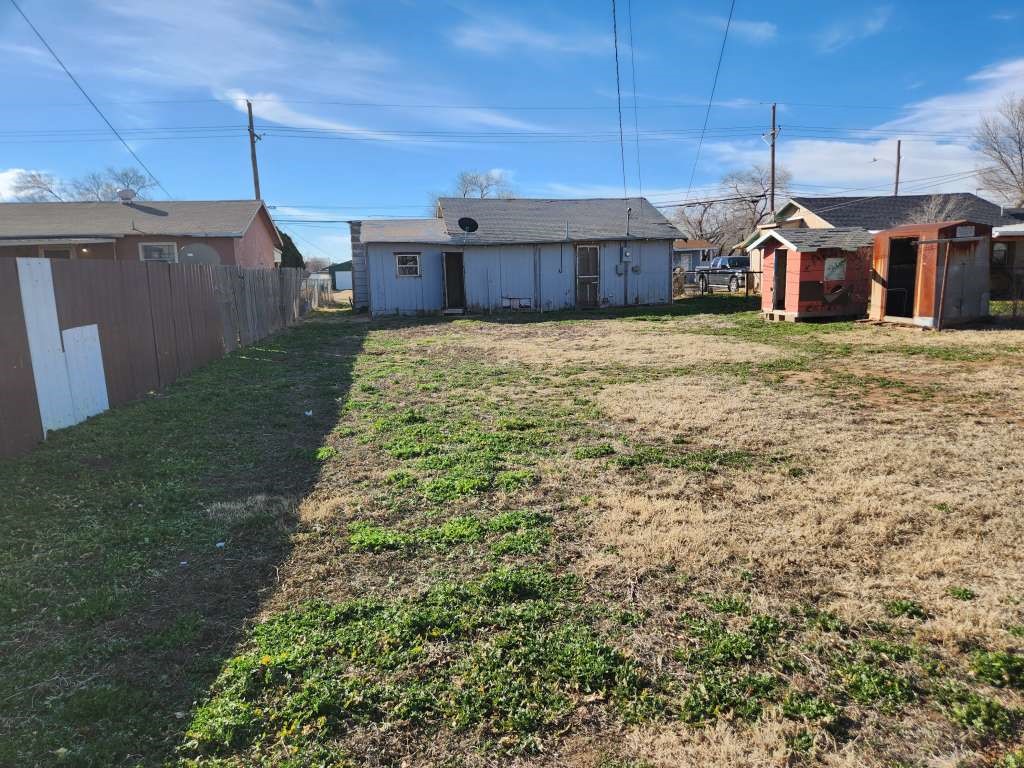 203 Pecan Street Property Photo 13