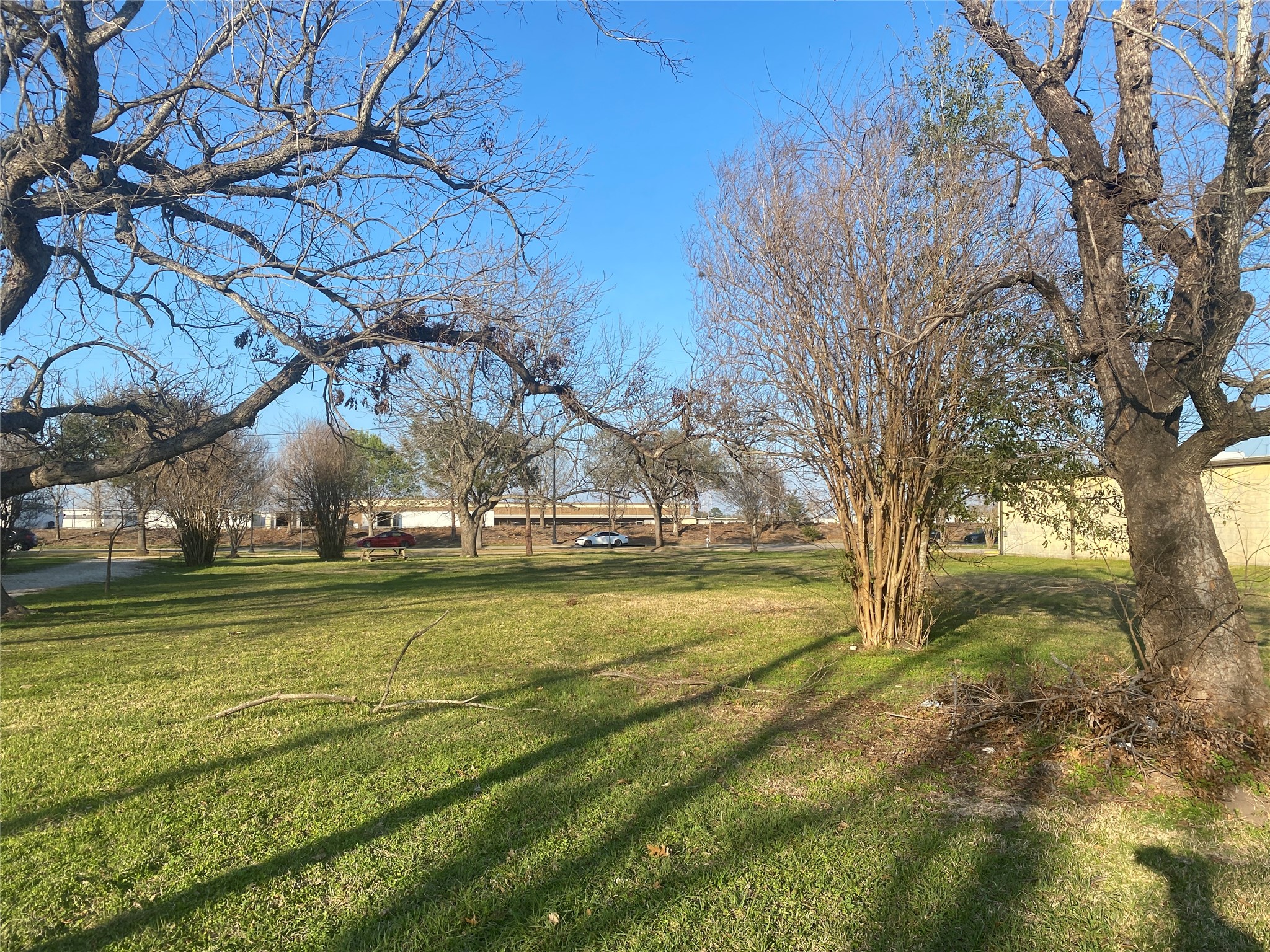 3015 N Main Street Property Photo 2