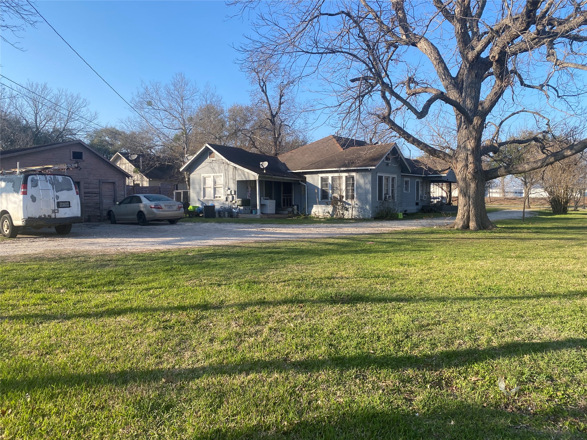 3015 N Main Street Property Photo 12