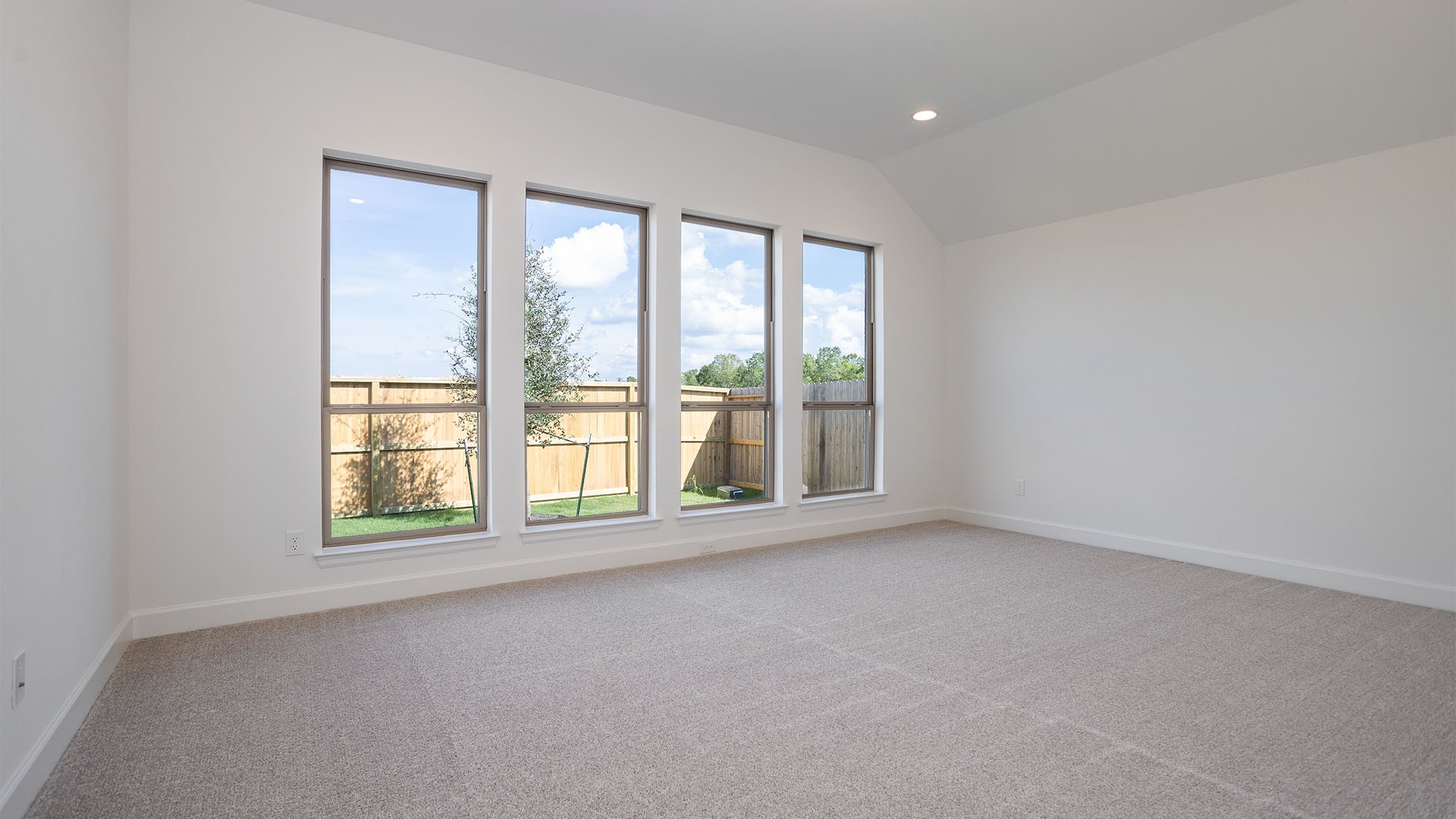 6911 Hollow Farm Drive Property Photo 8