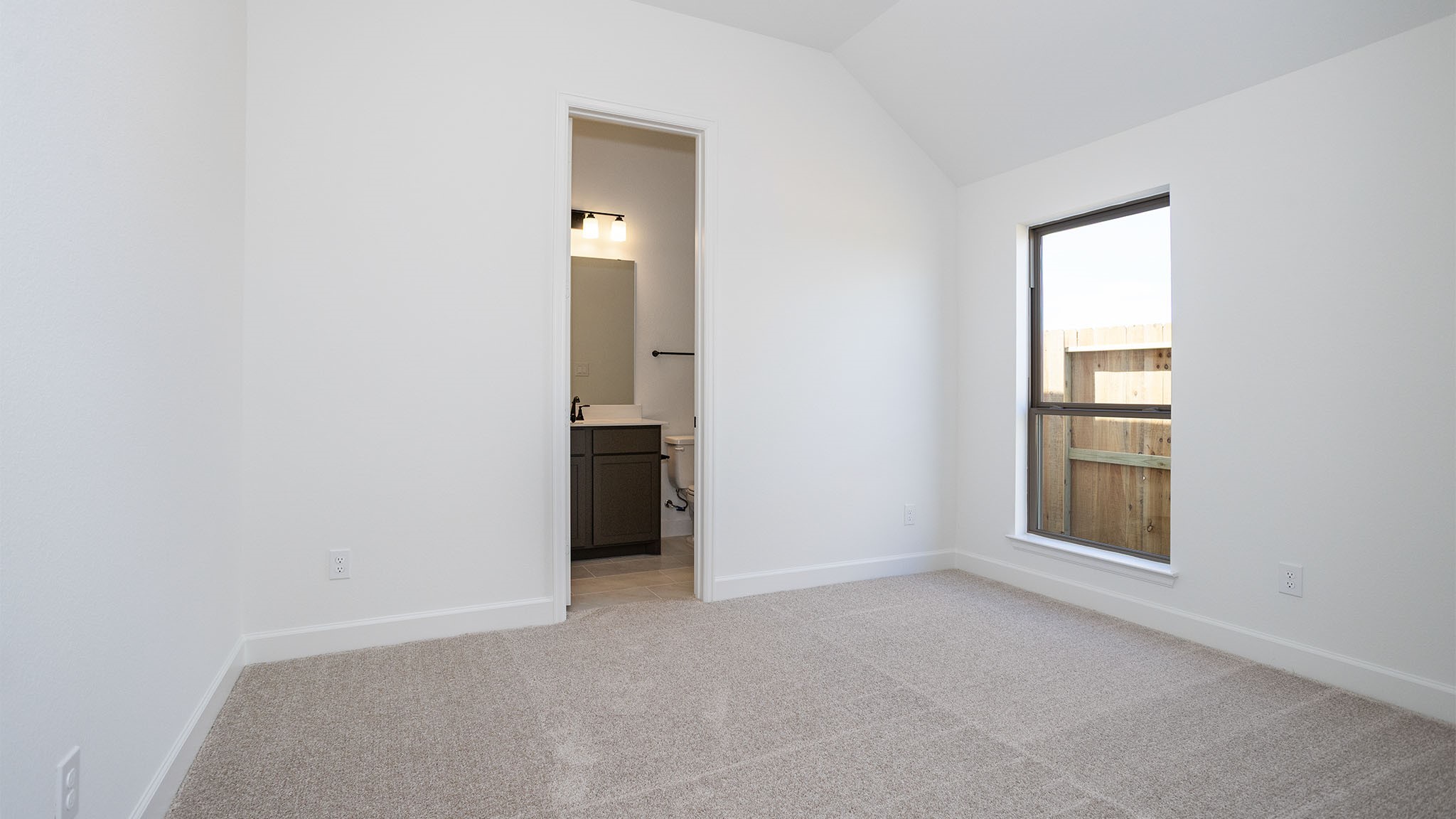 6911 Hollow Farm Drive Property Photo 11