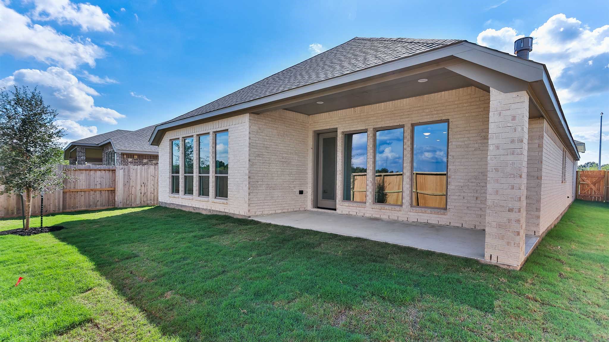 6911 Hollow Farm Drive Property Photo 15