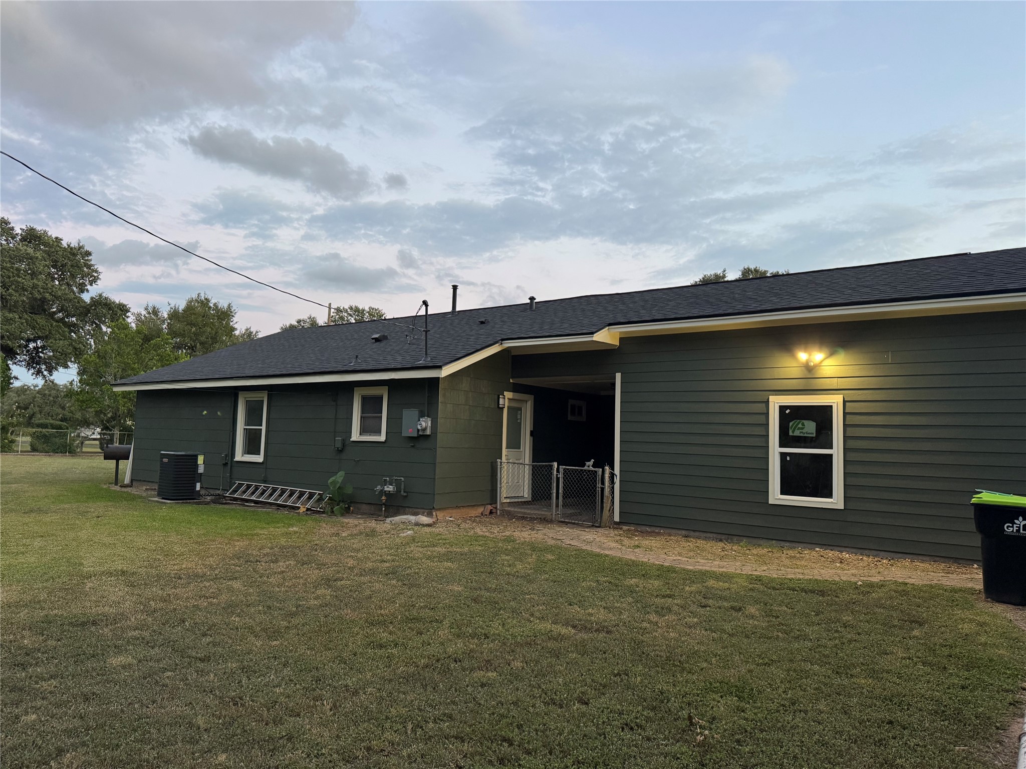 515 Mockingbird Lane Property Photo 4