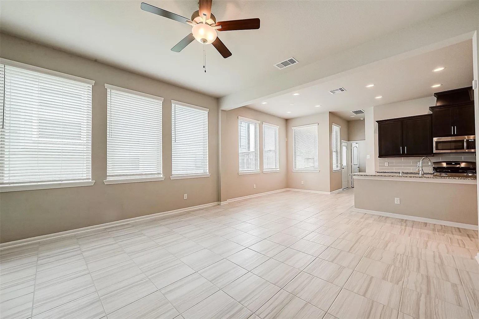 2559 Terrace Point Drive Property Photo 18