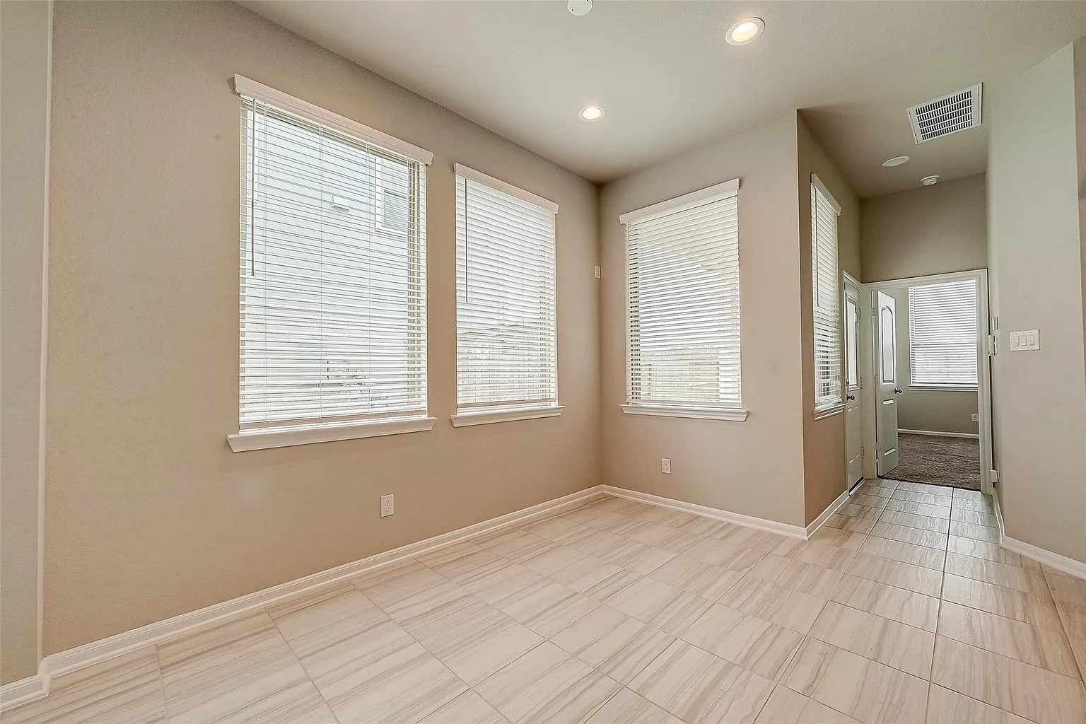 2559 Terrace Point Drive Property Photo 20