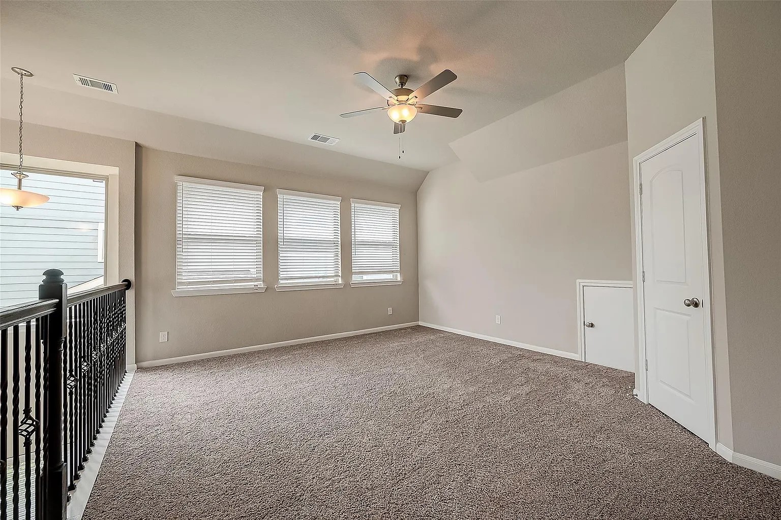 2559 Terrace Point Drive Property Photo 30