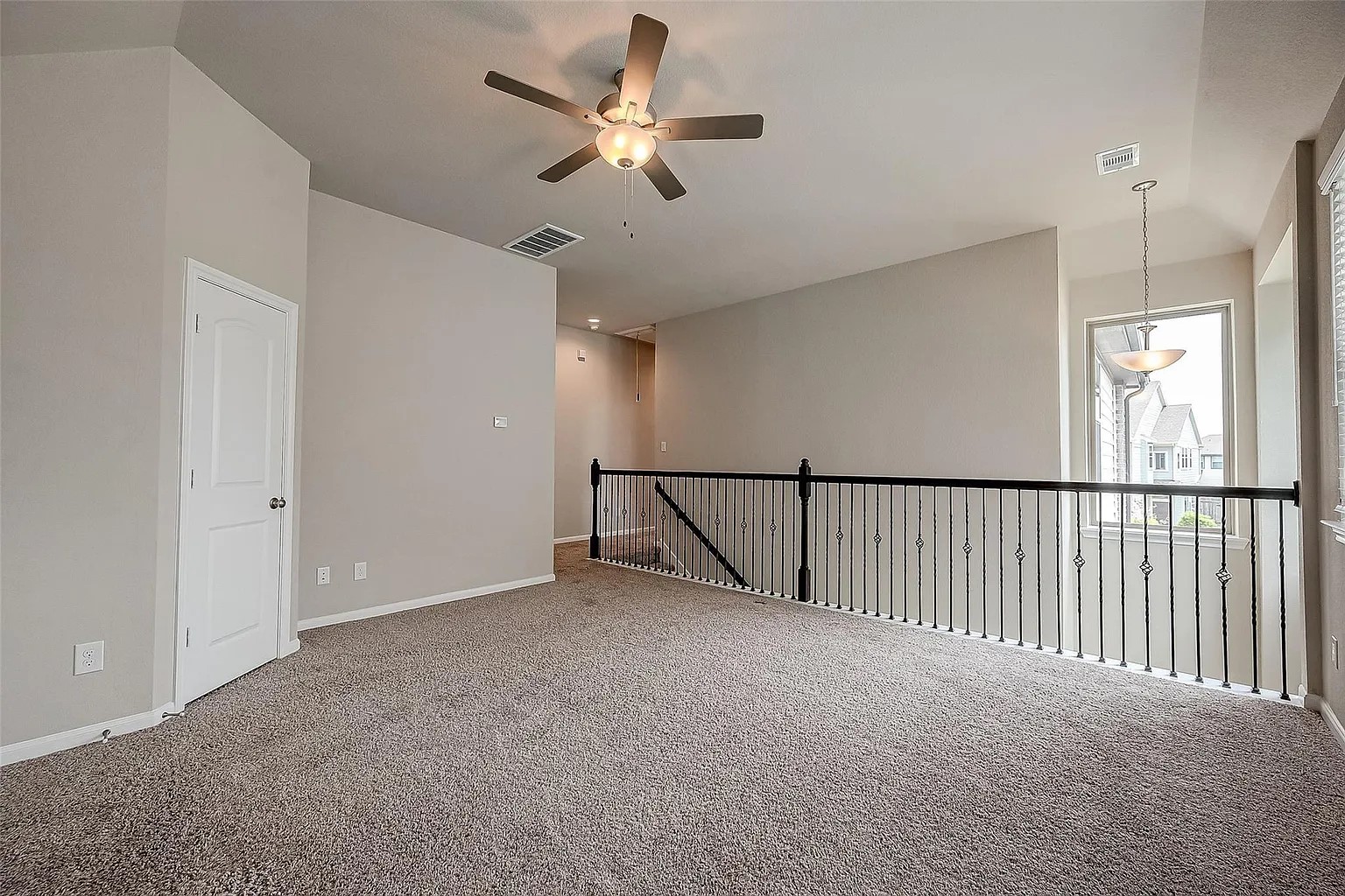 2559 Terrace Point Drive Property Photo 31