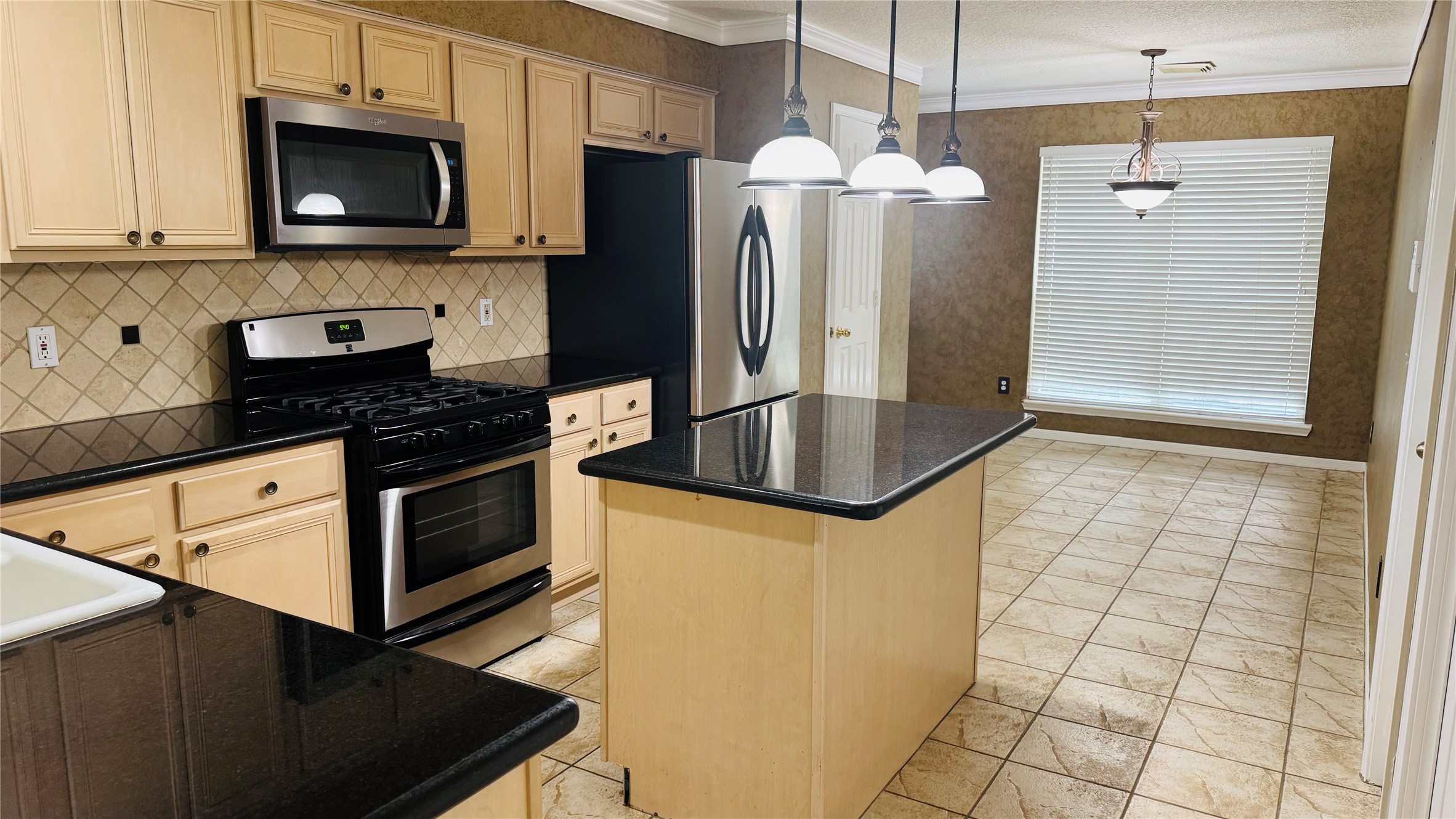 5808 Forest Timbers Drive Property Photo 6