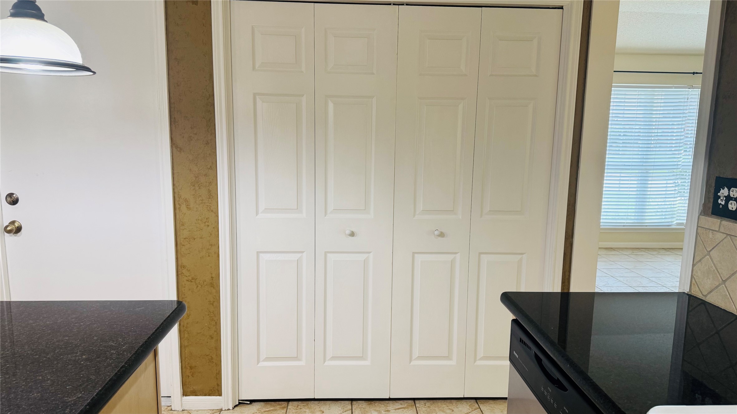 5808 Forest Timbers Drive Property Photo 8
