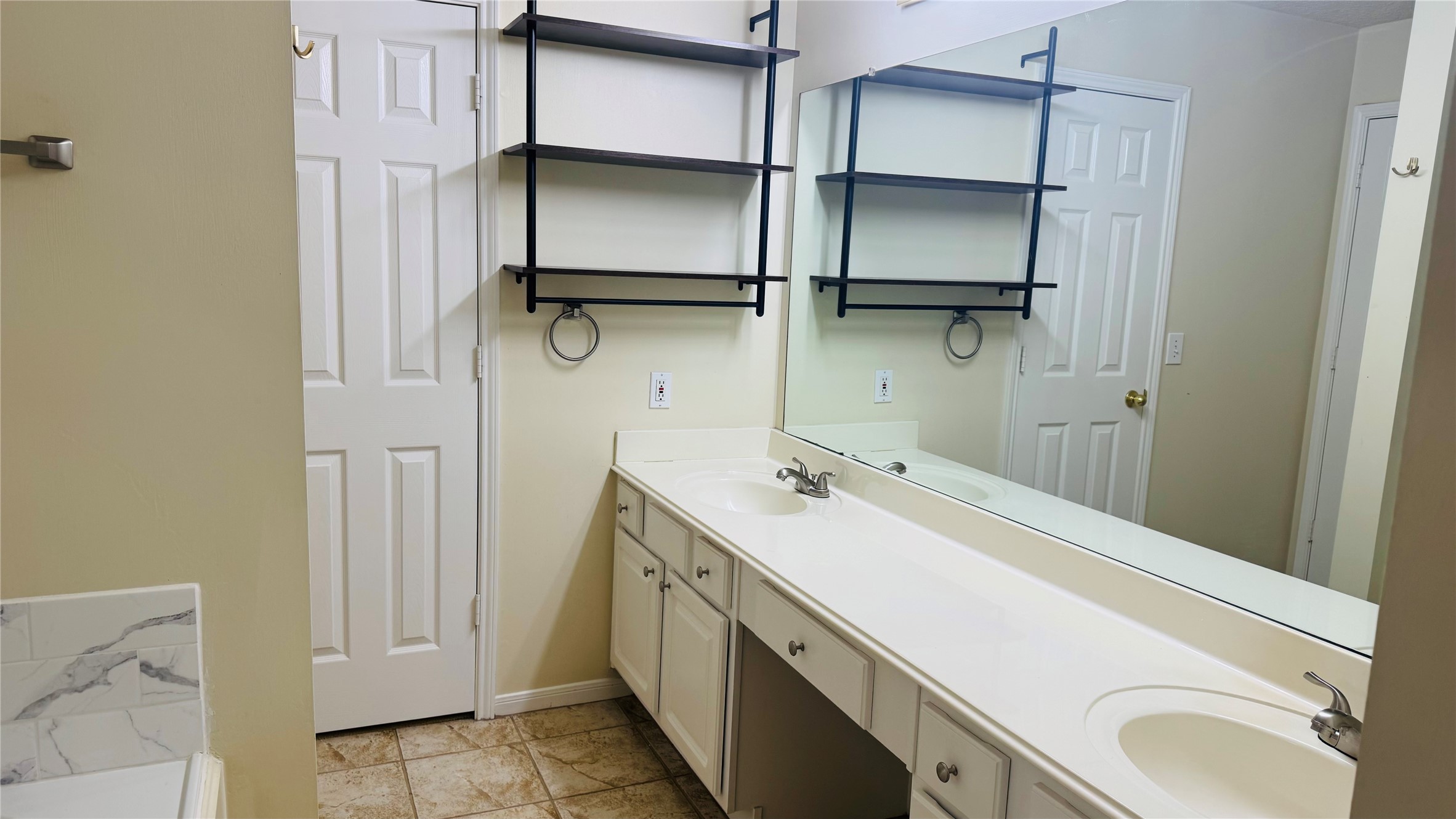 5808 Forest Timbers Drive Property Photo 18