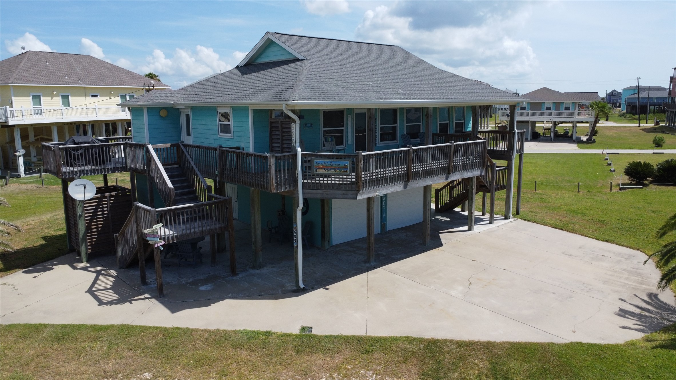 980 S Stingaree Drive Property Photo 1