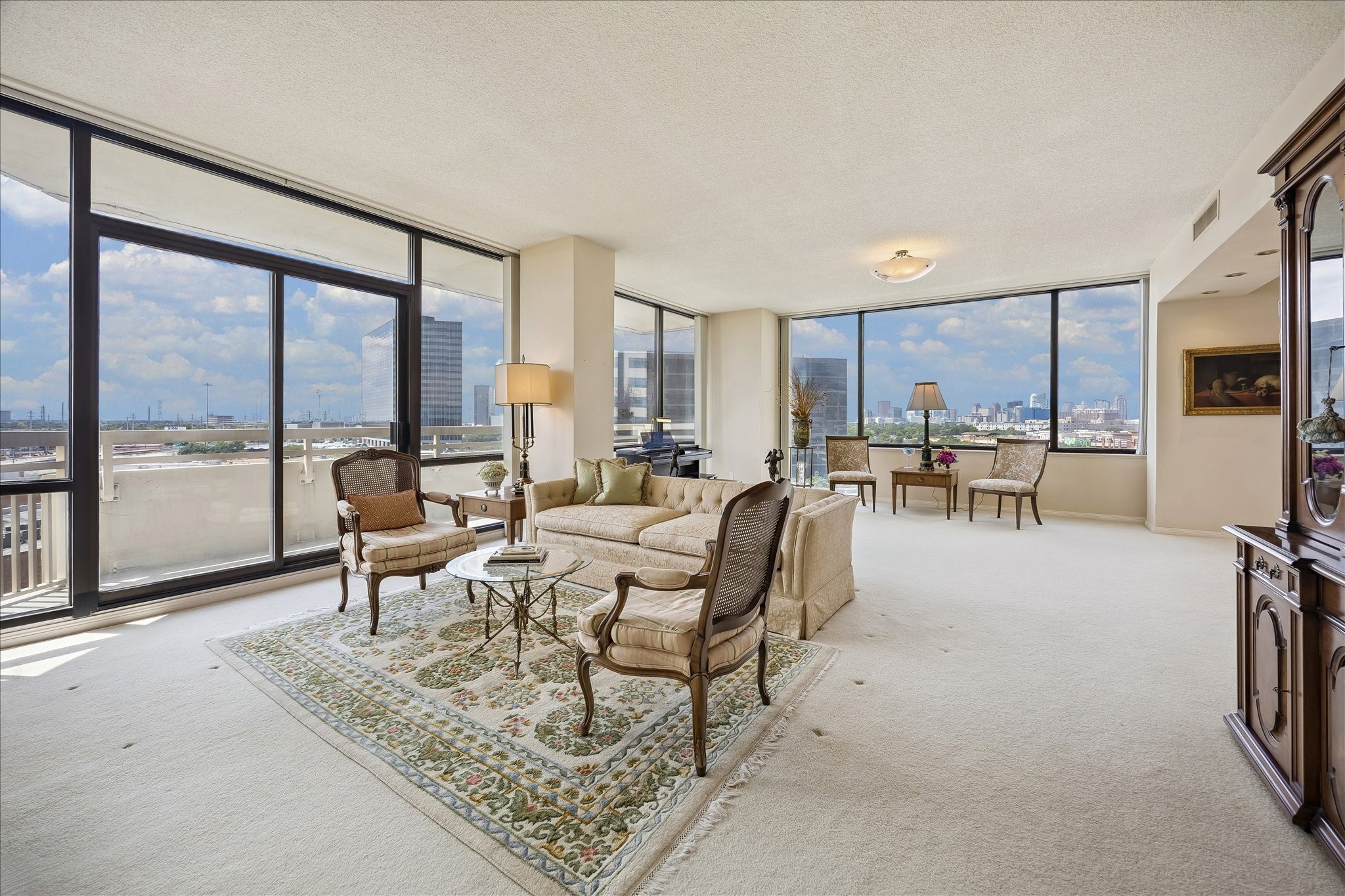 15 Greenway Plaza 9f Property Photo 2