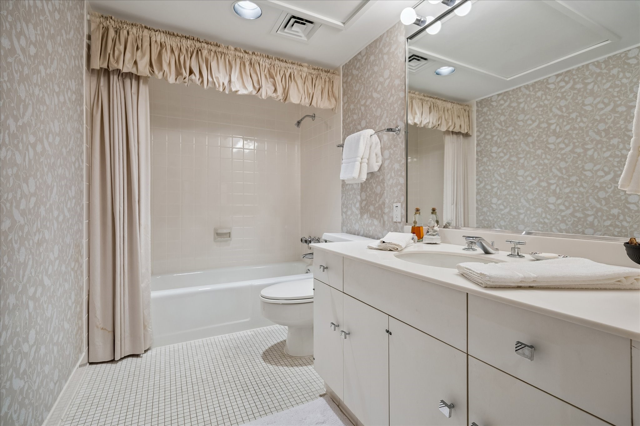 15 Greenway Plaza 9f Property Photo 15