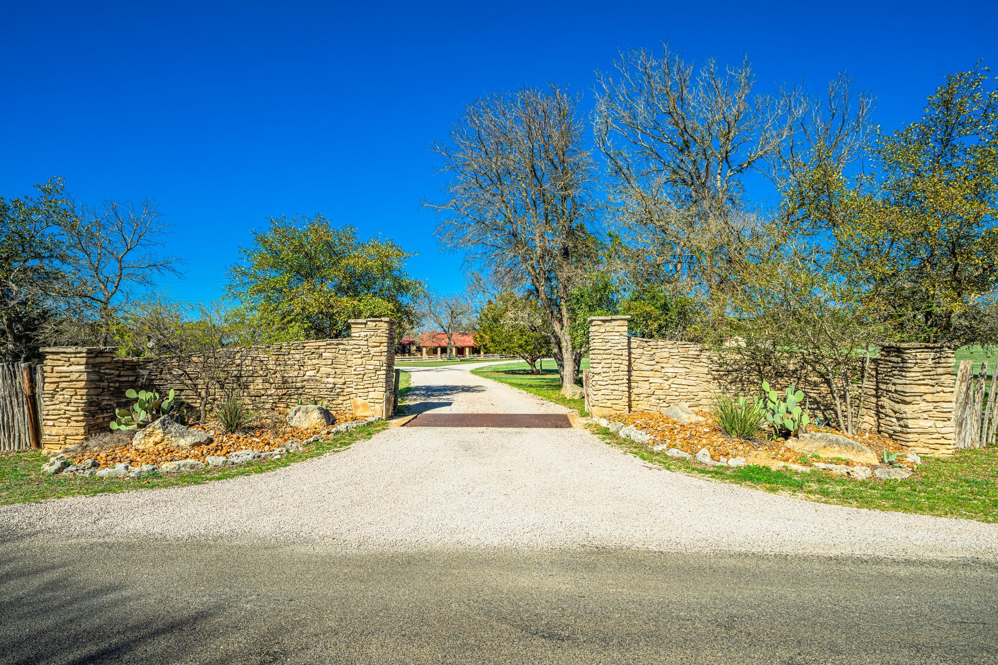 Comfort Middle School Real Estate Listings Main Image