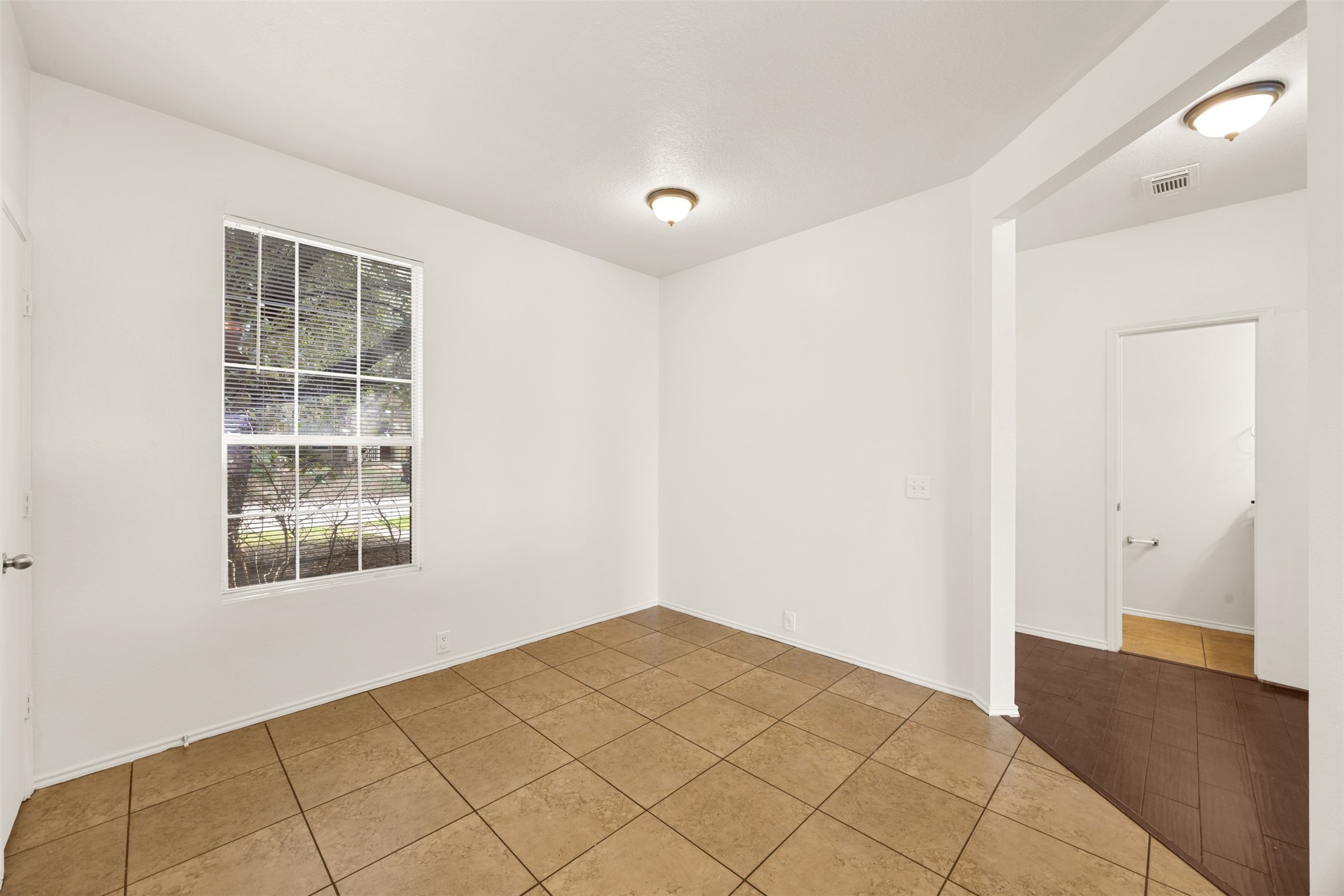 23727 Pebworth Place Property Photo 8