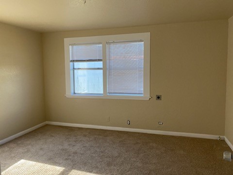 507 E 2nd Street Property Photo 2