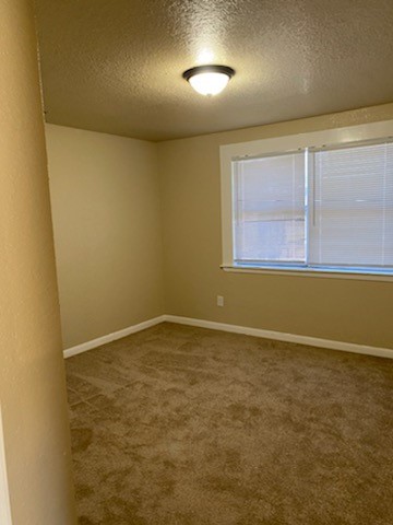 507 E 2nd Street Property Photo 4