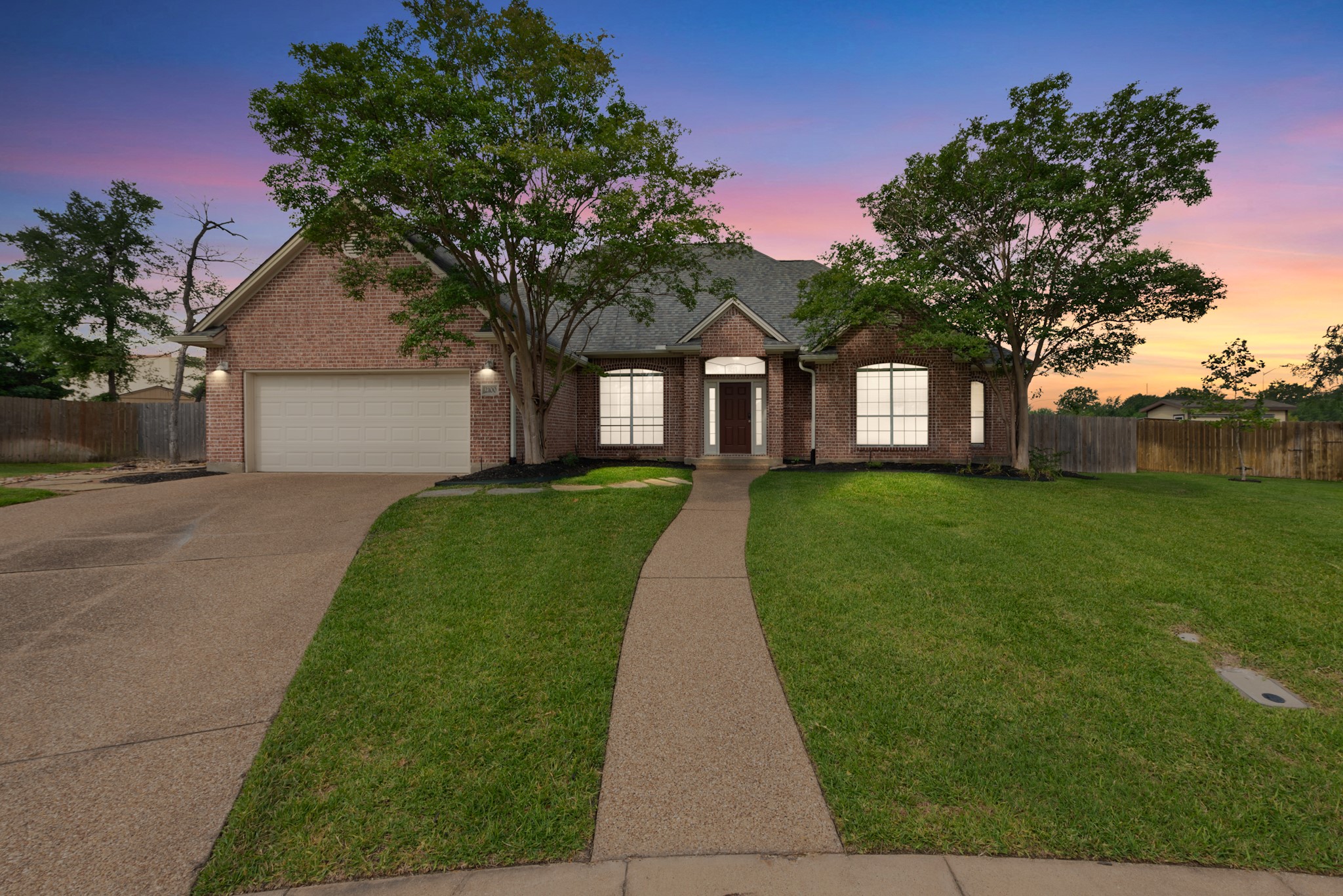 2100 Williams Glen Drive Property Photo
