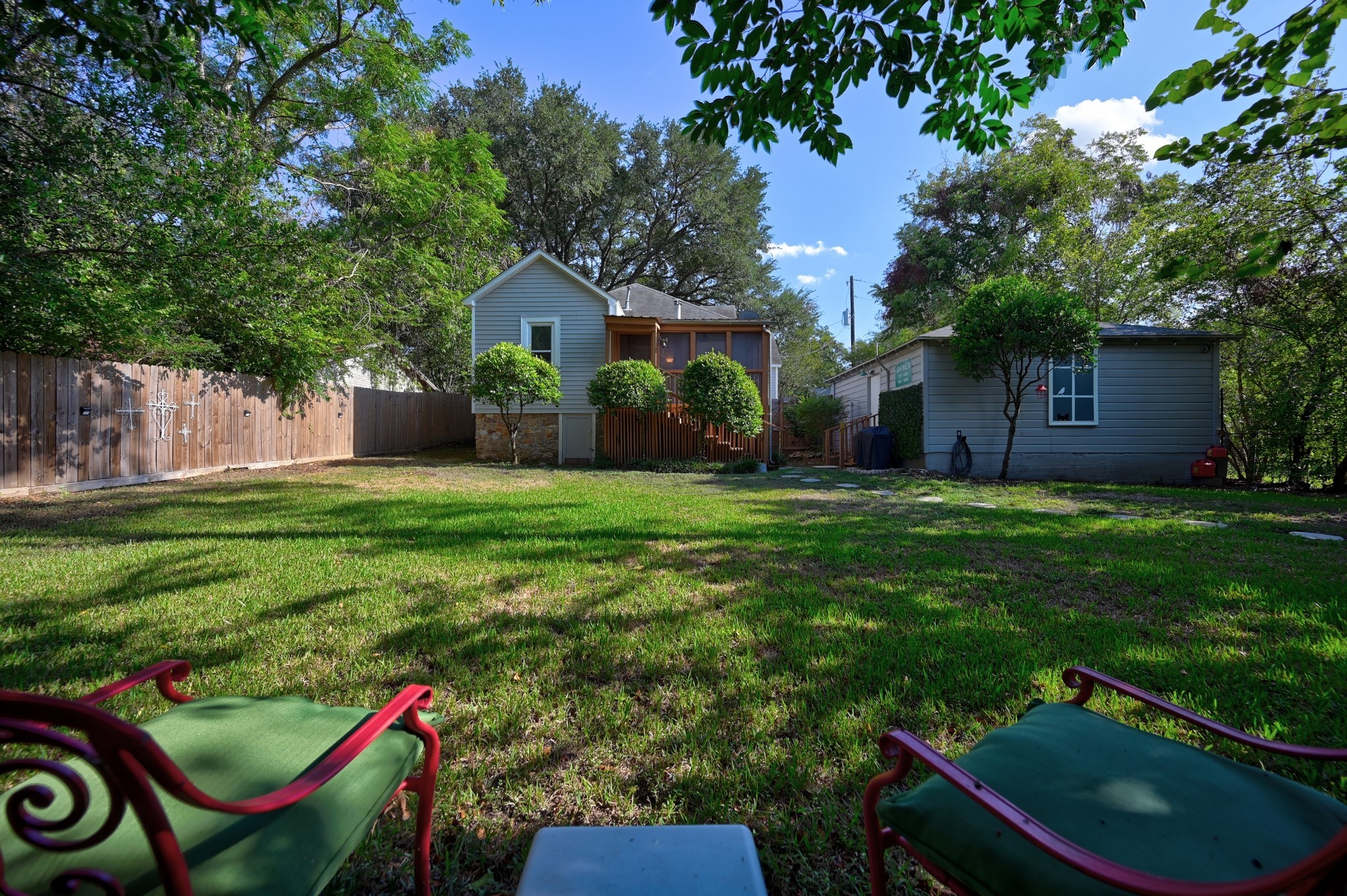 103 E Val Verde Street Property Photo 4