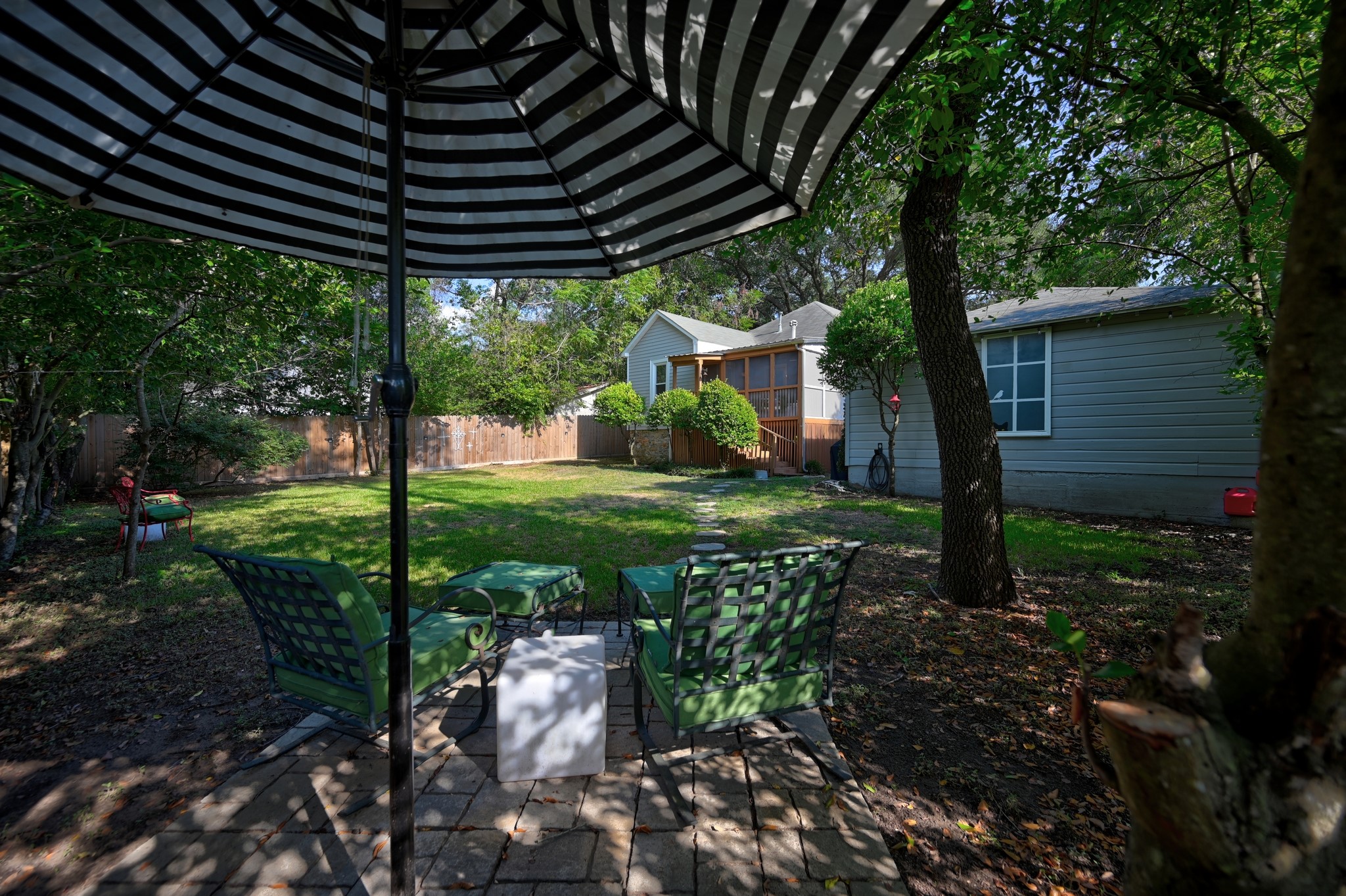 103 E Val Verde Street Property Photo 9