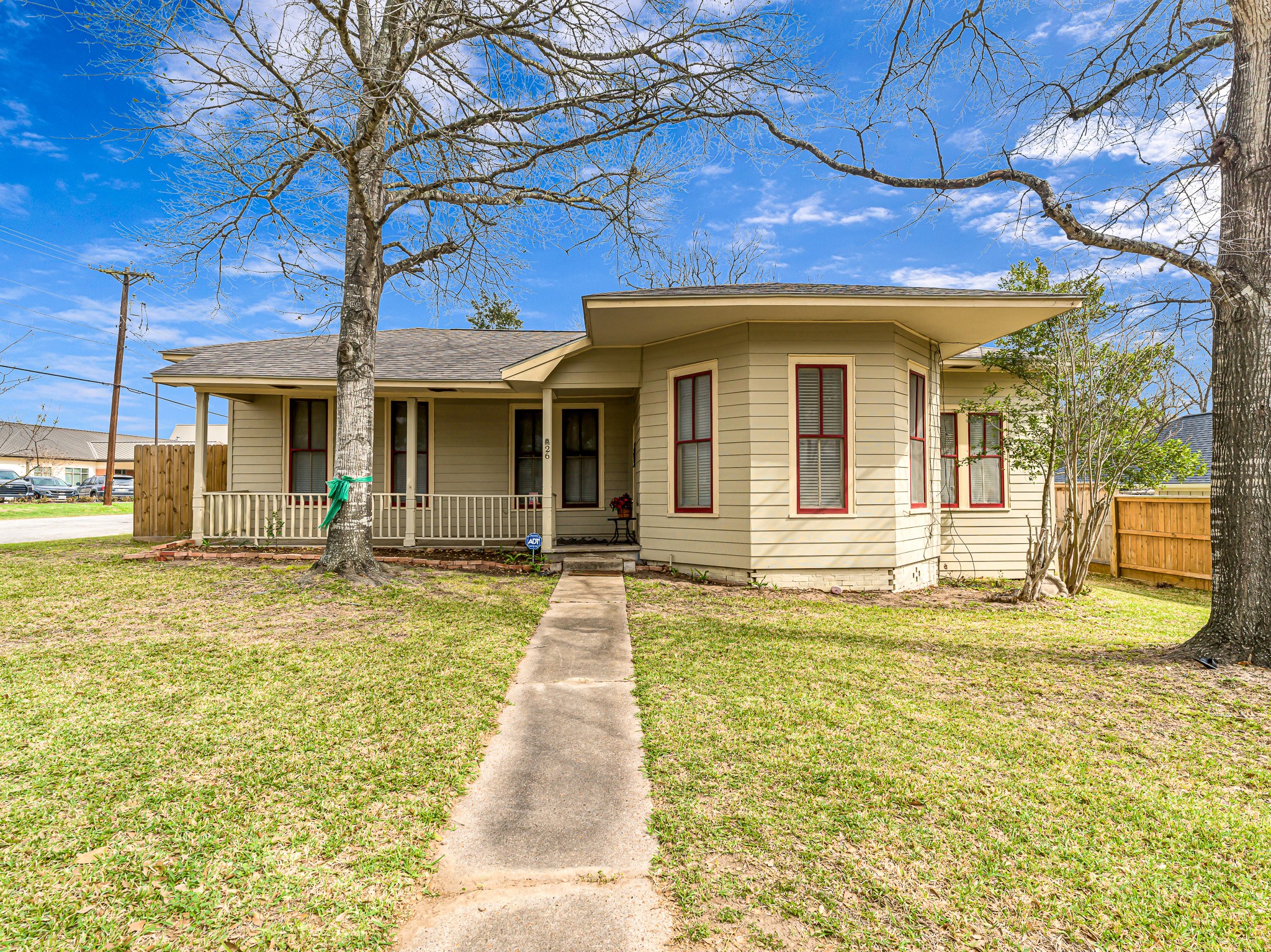 26 W Austin Street Property Photo 1