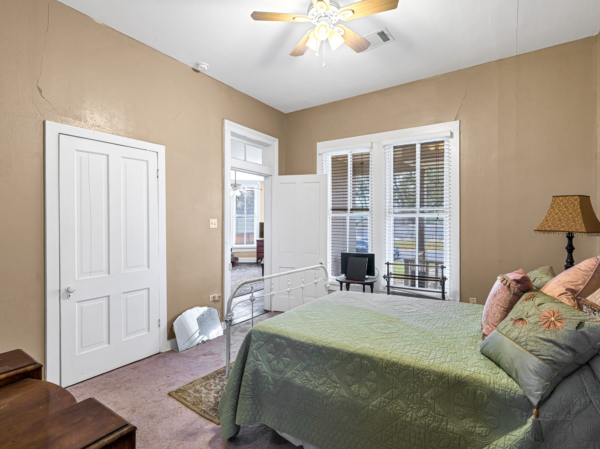 26 W Austin Street Property Photo 18