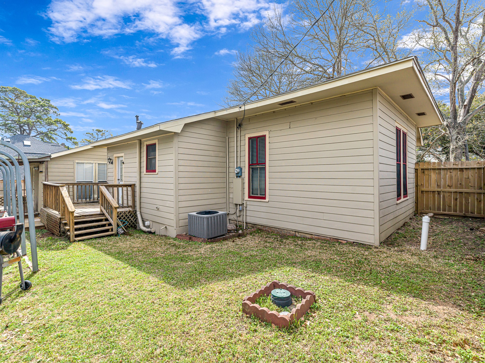 26 W Austin Street Property Photo 25