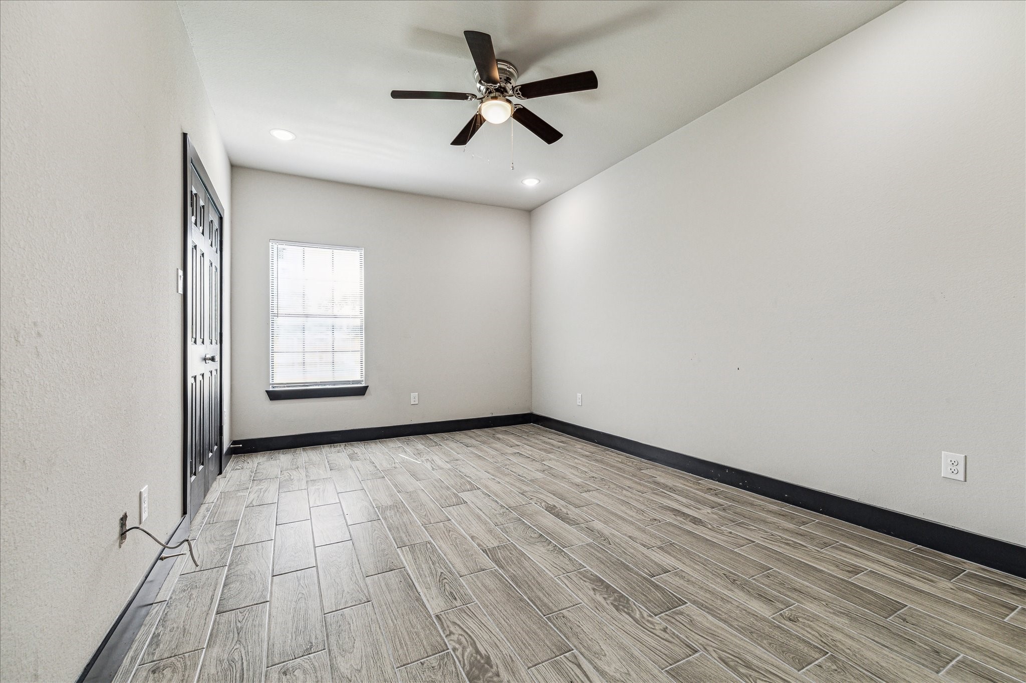 7912 Bowen Street B Property Photo 4