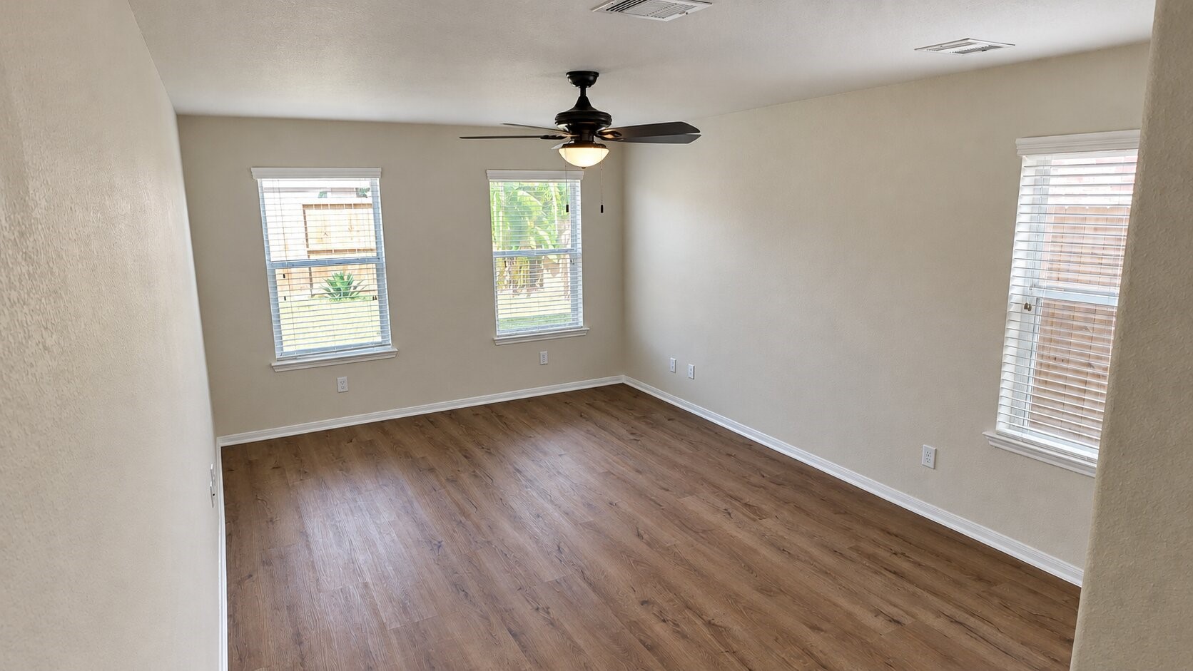 4713 High Creek Ct Property Photo 11