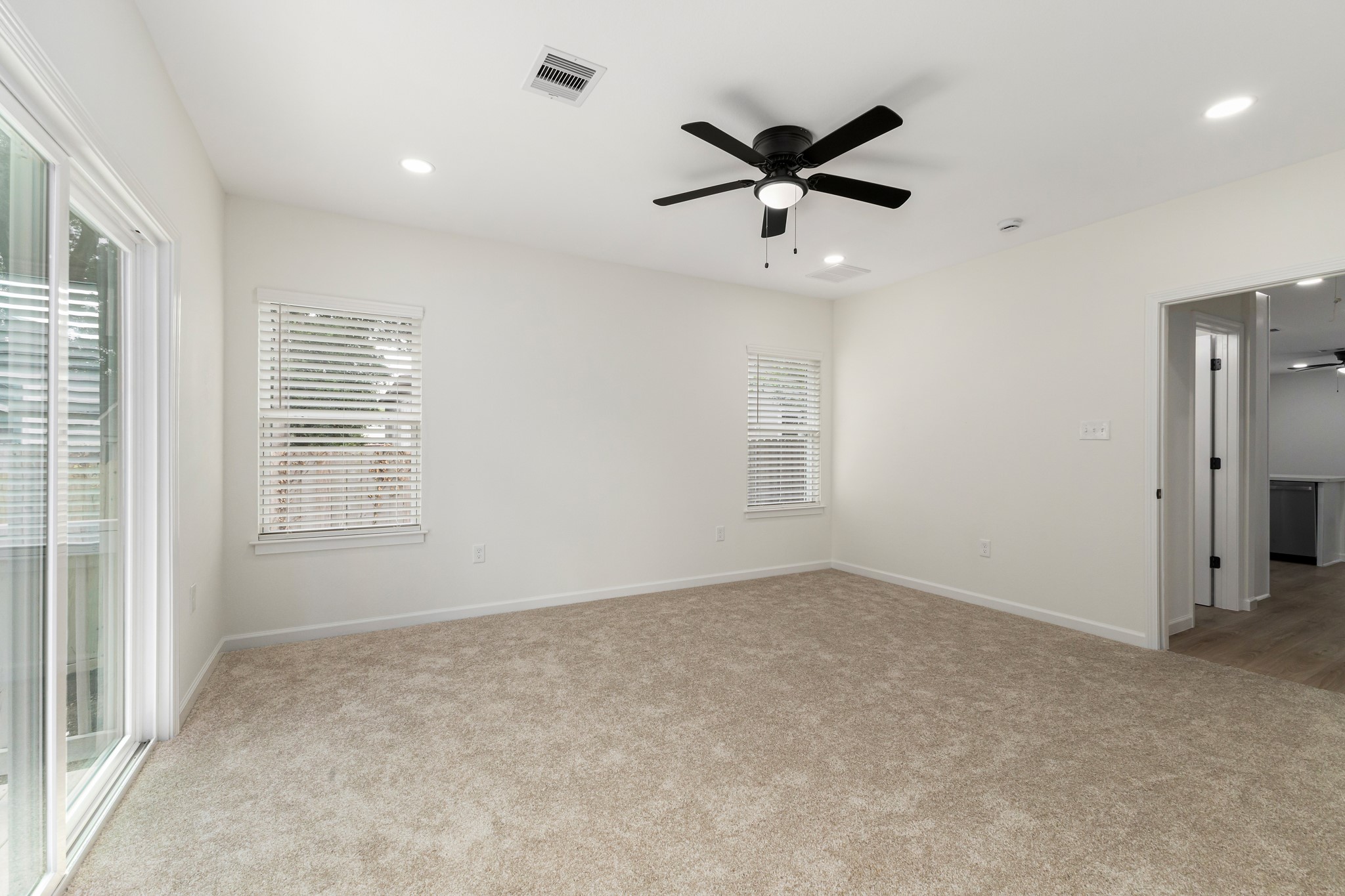 509 W Sixth Street Property Photo 9