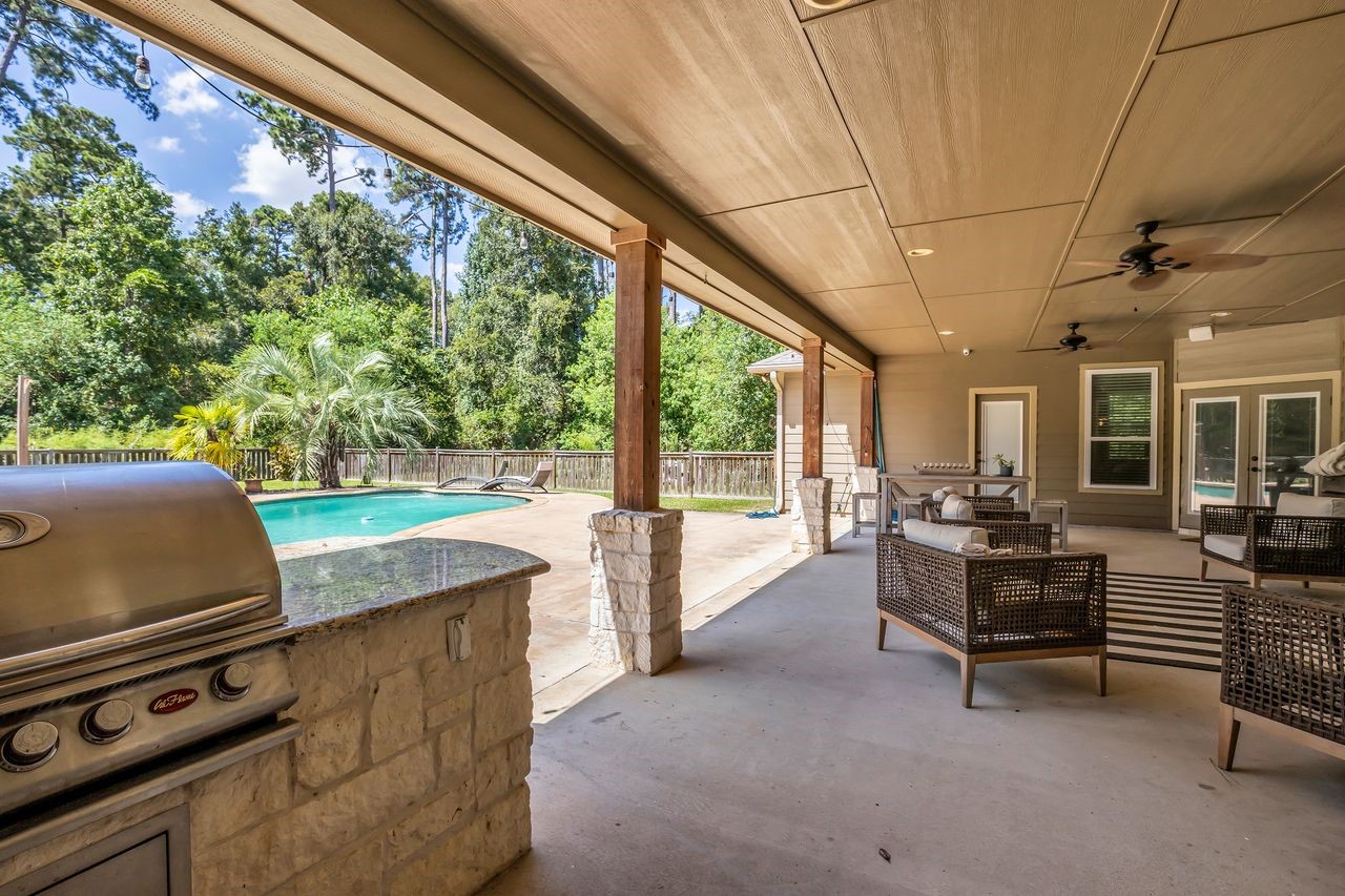 16634 Savannah Drive Property Photo 6