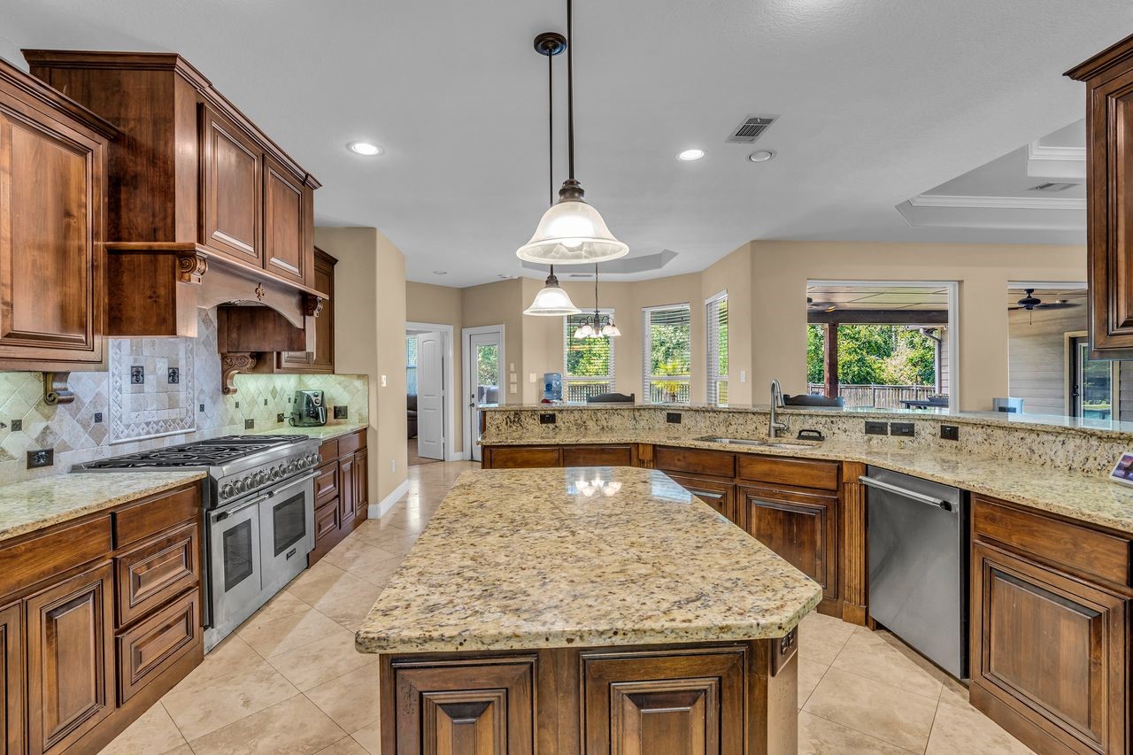 16634 Savannah Drive Property Photo 33