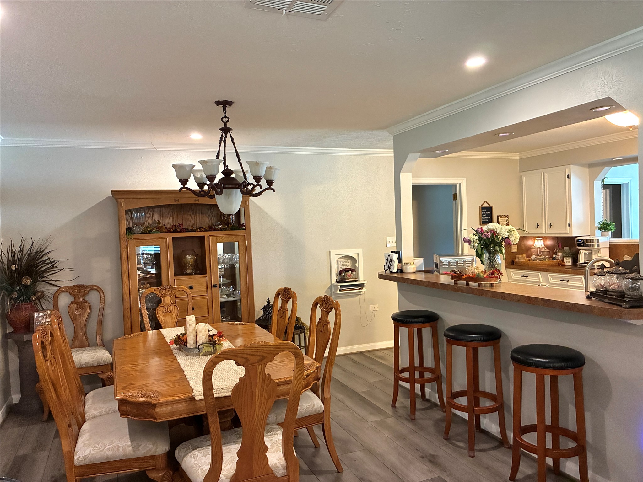 2113 Helen Street Property Photo 20
