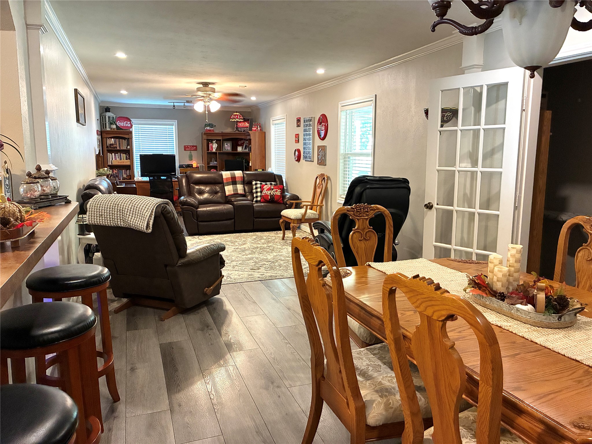 2113 Helen Street Property Photo 21