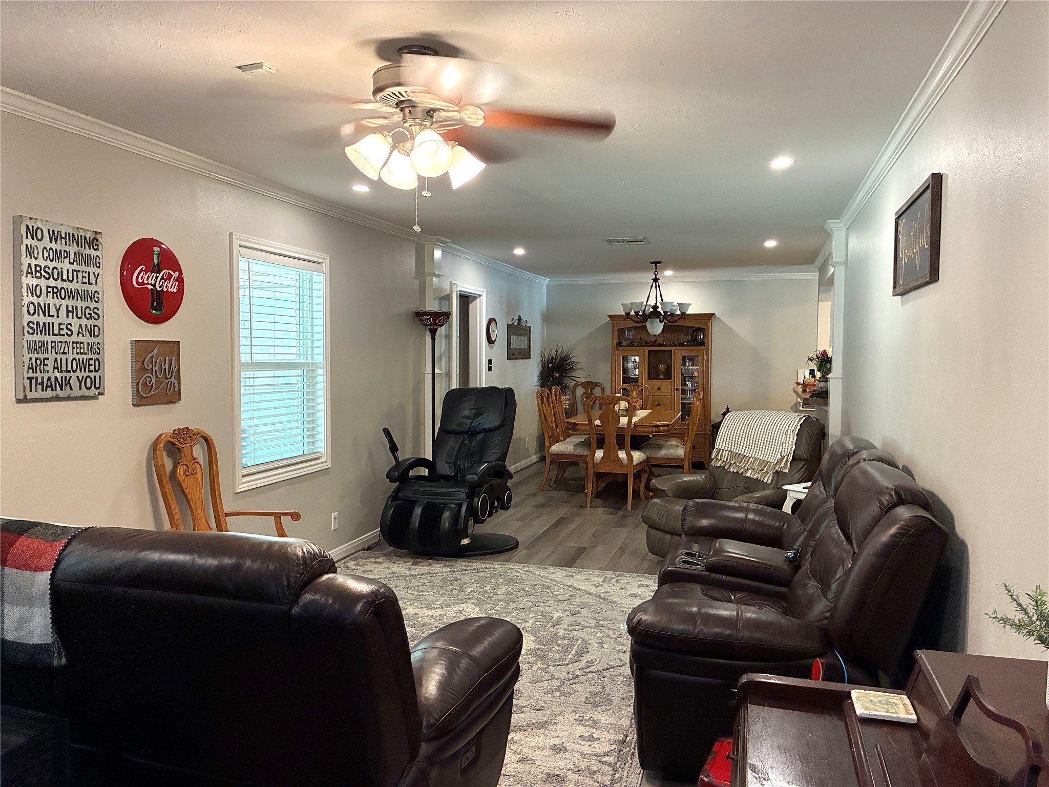 2113 Helen Street Property Photo 23