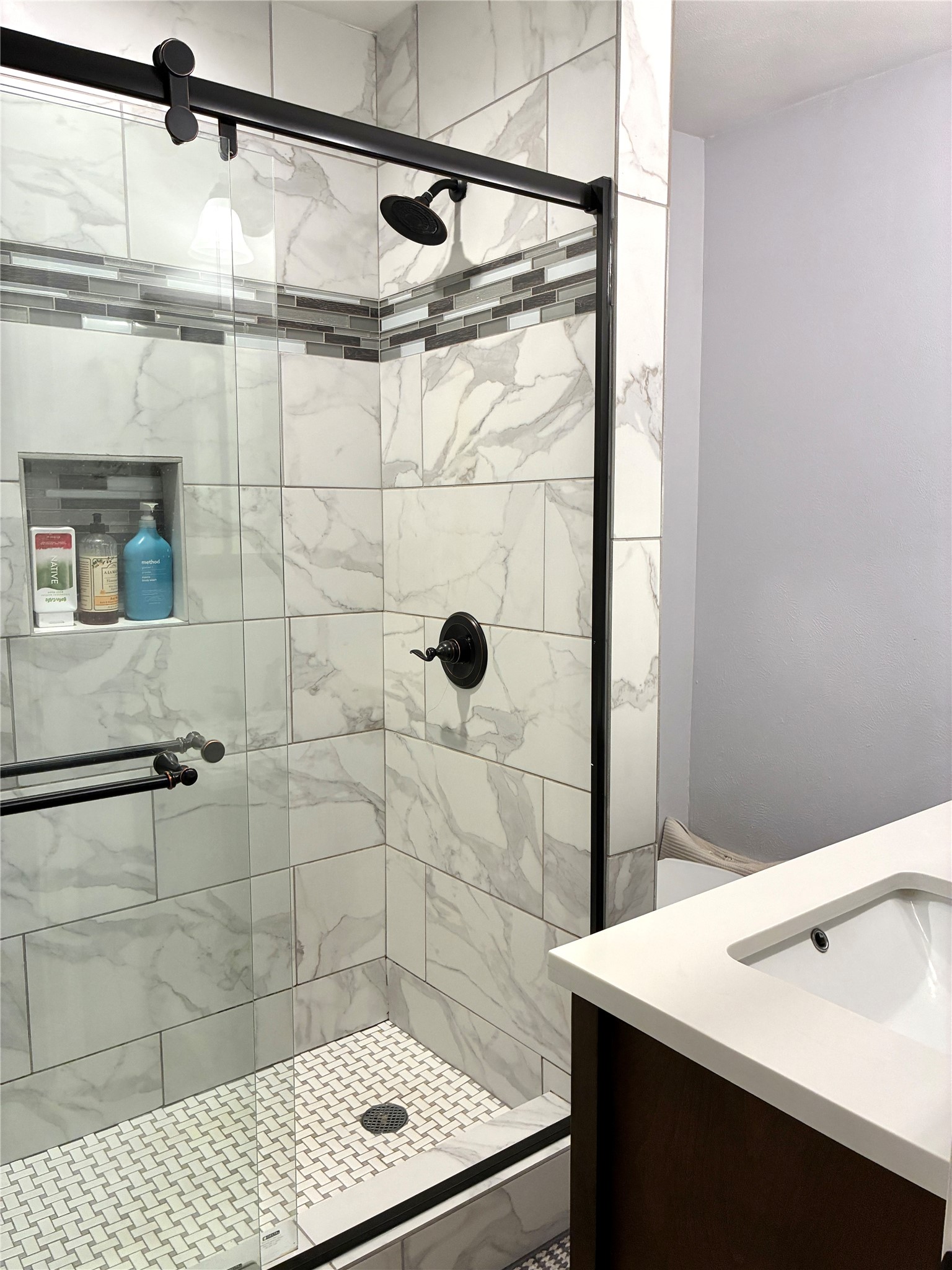 2113 Helen Street Property Photo 26