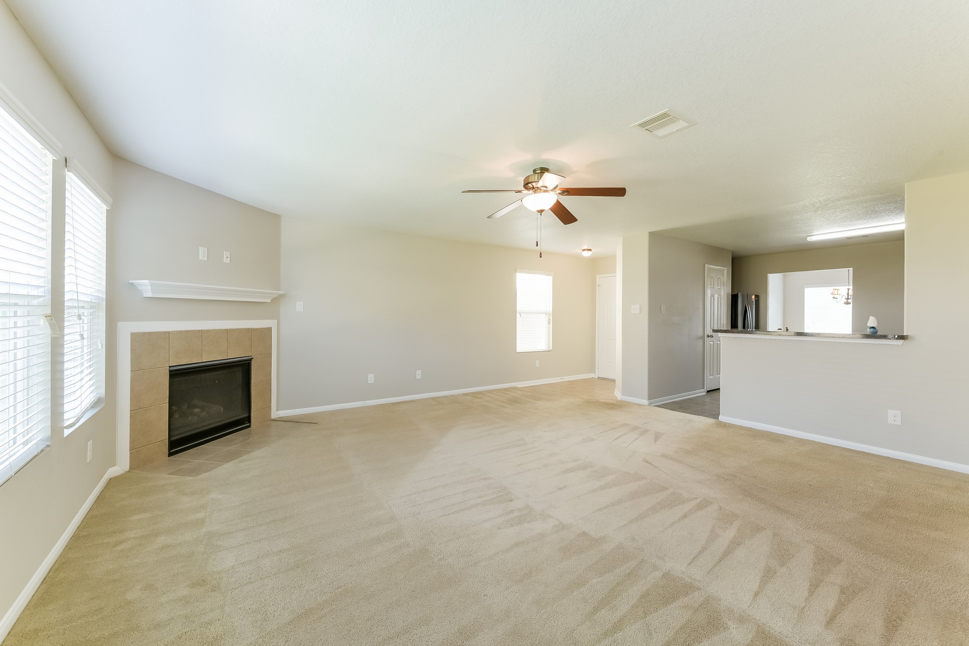 9909 Hyacinth Way Property Photo 3