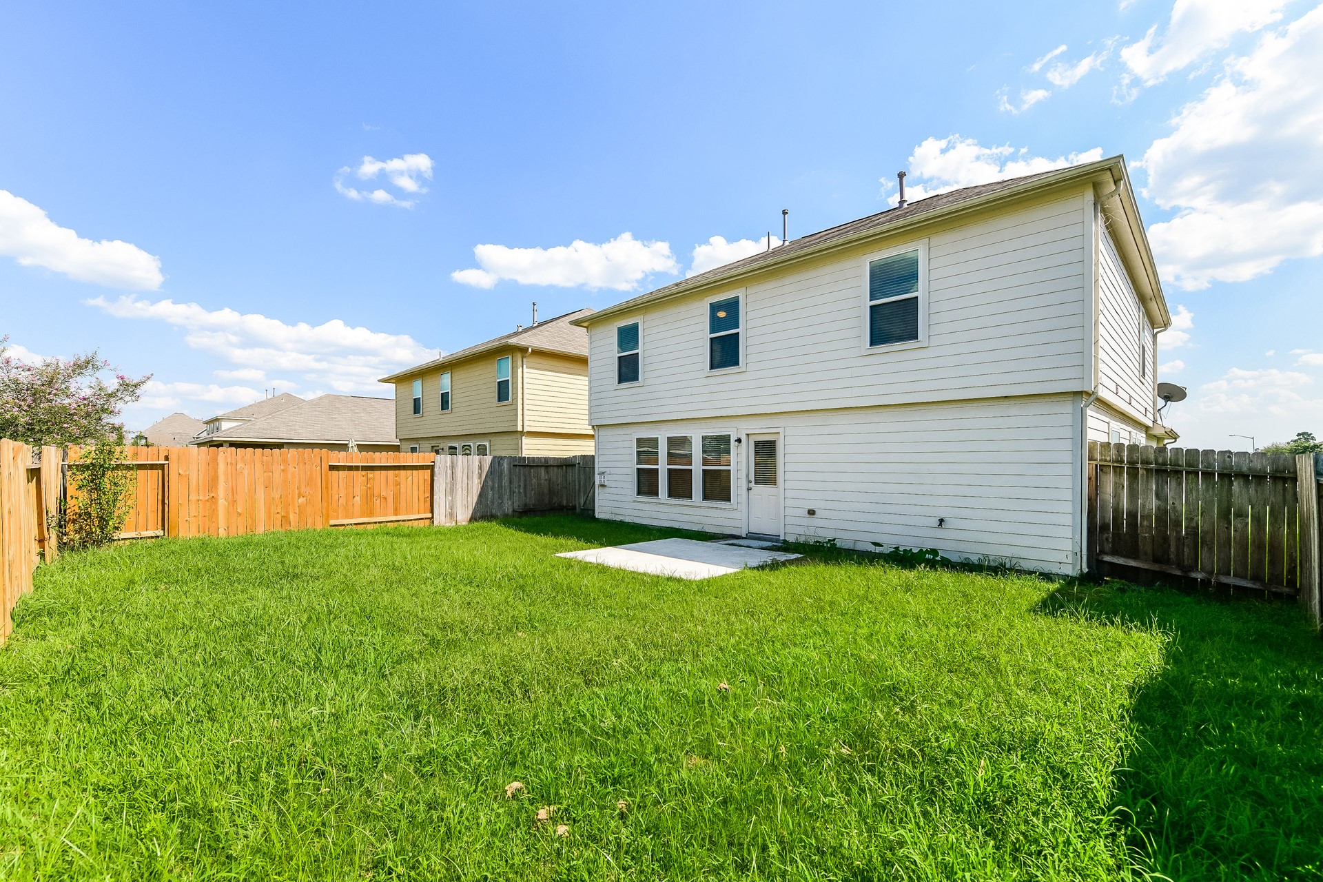 9909 Hyacinth Way Property Photo 15